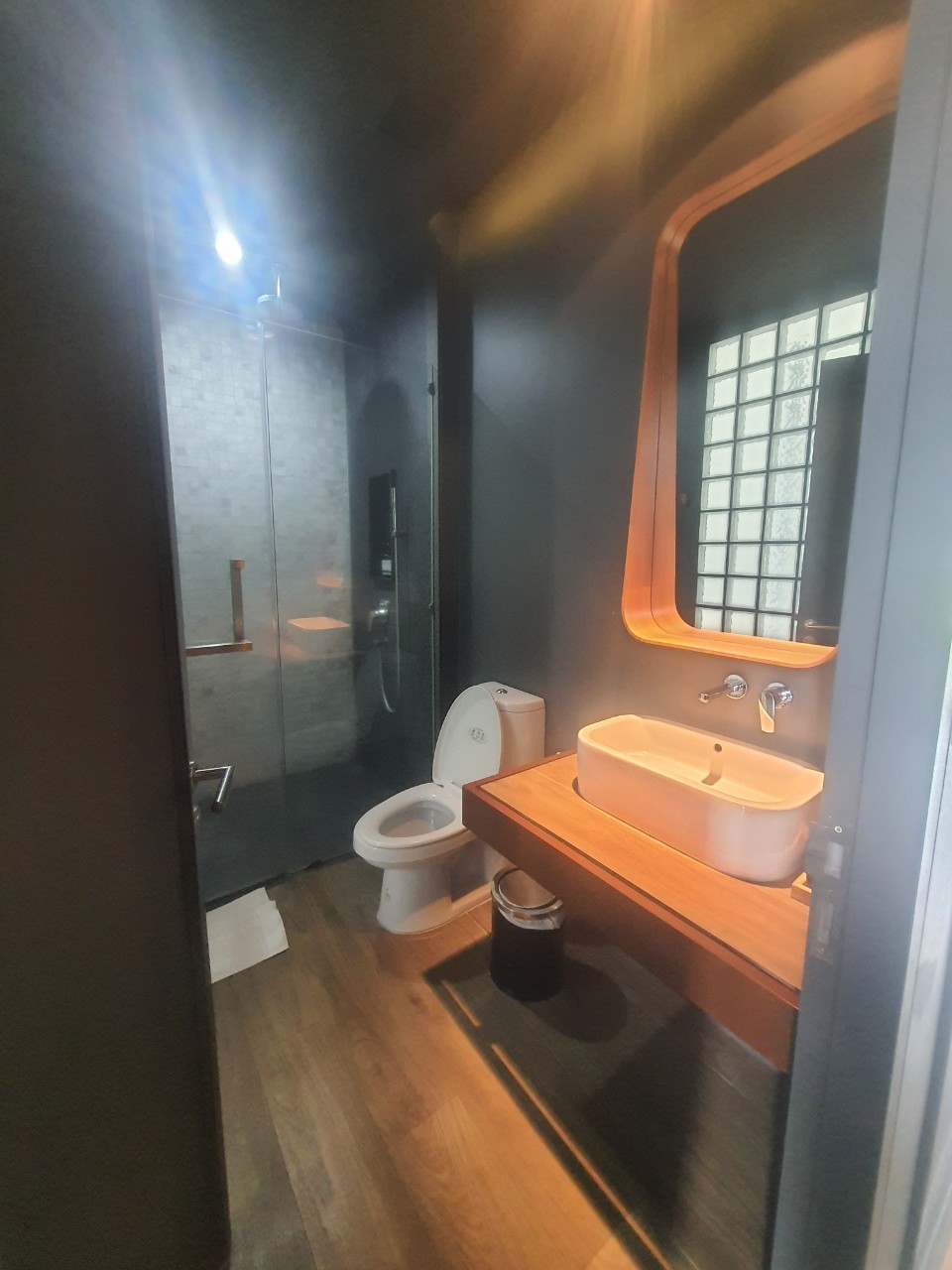 Contemporary comfort classic architecture in Saturdays Residence (SUC-1096) image