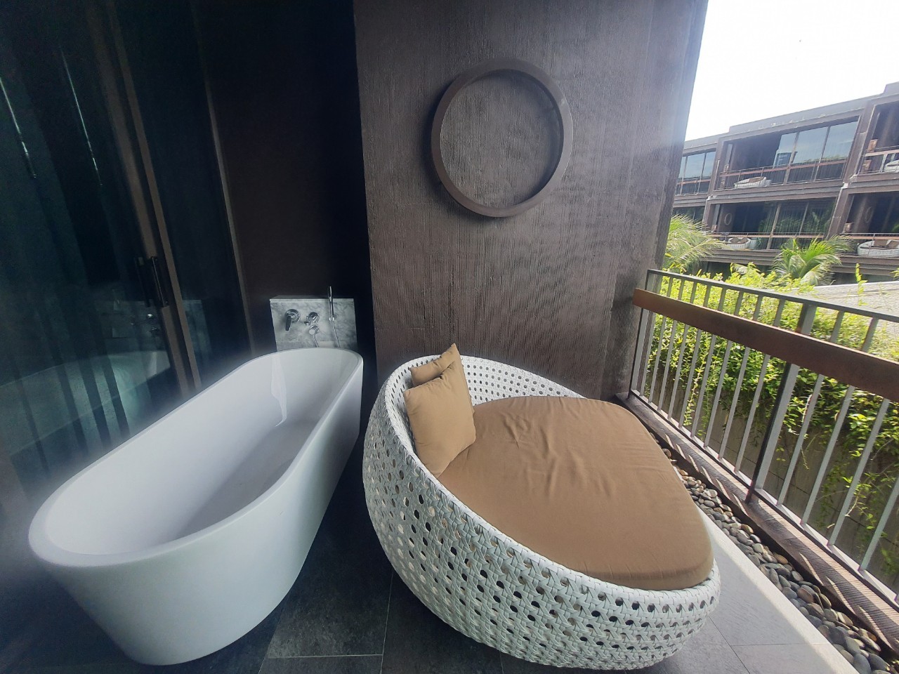 Contemporary comfort classic architecture in Saturdays Residence (SUC-1096) image