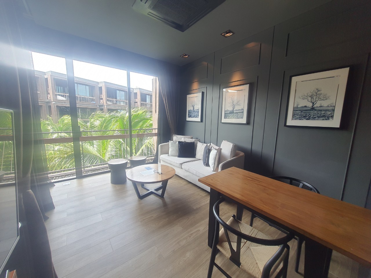 Contemporary comfort classic architecture in Saturdays Residence (SUC-1096) image