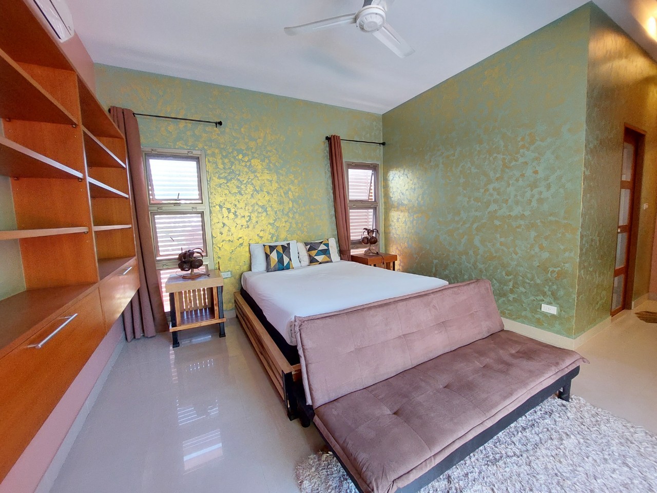 Tropical Tastefully Furnished 5 Bedroom Villa (SUC-1101) image