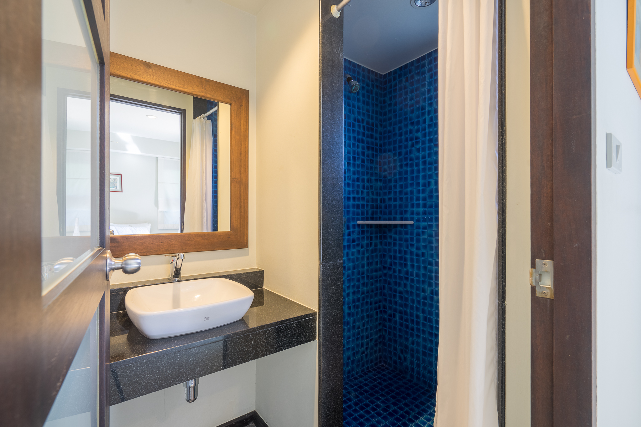 Tropical villa overlooking the hills of Nai Harn (SUC-1102) image