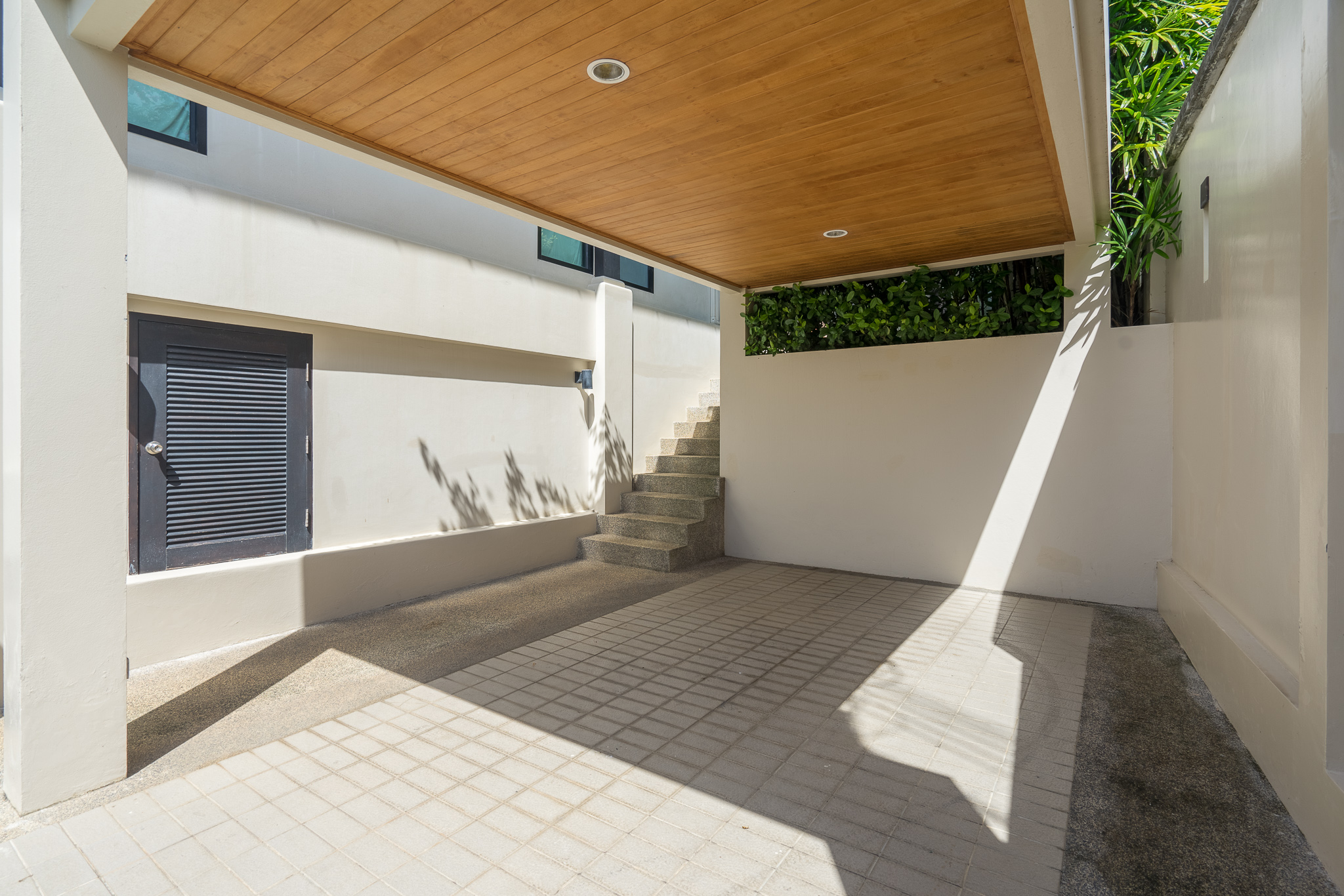 Tropical villa overlooking the hills of Nai Harn (SUC-1102) image