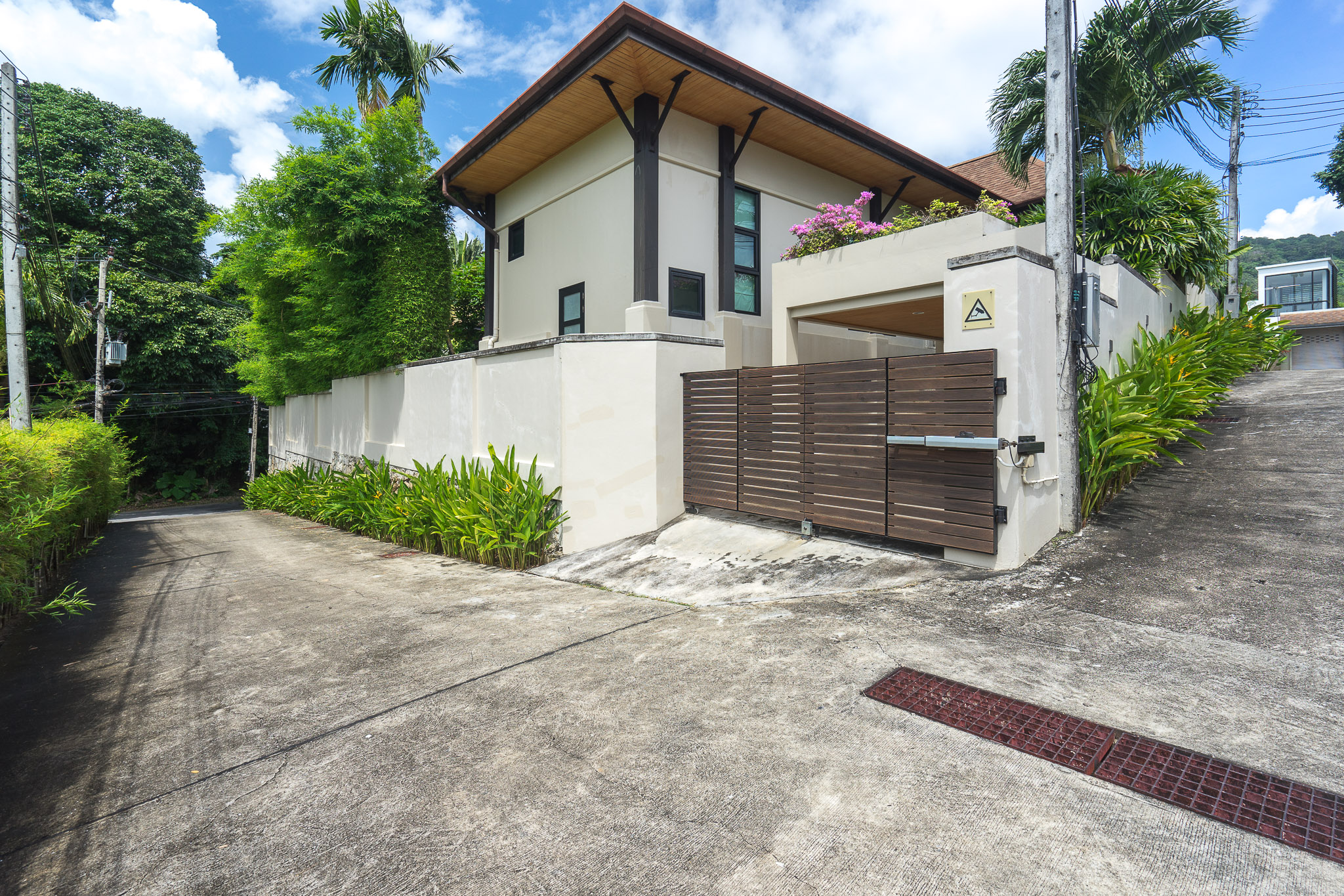 Tropical villa overlooking the hills of Nai Harn (SUC-1102) image