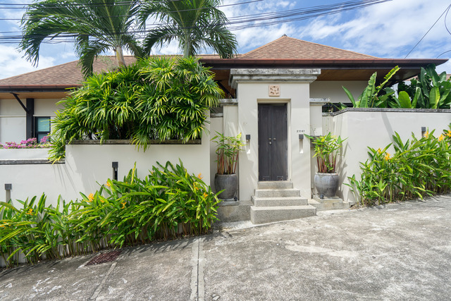 Tropical villa overlooking the hills of Nai Harn (SUC-1102) image