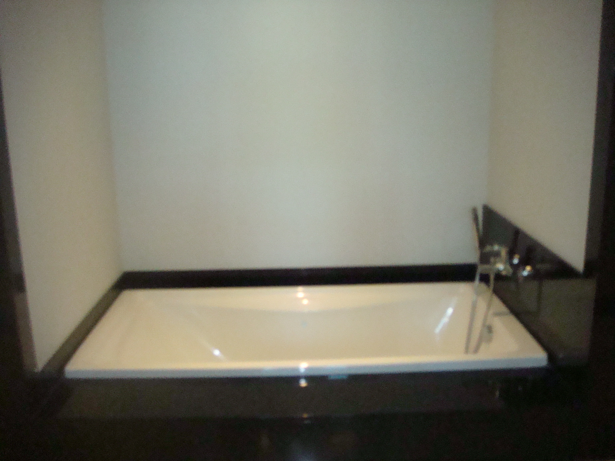 A ready to move-in, a modern 2 bedrooms villa (SUC-1103) image