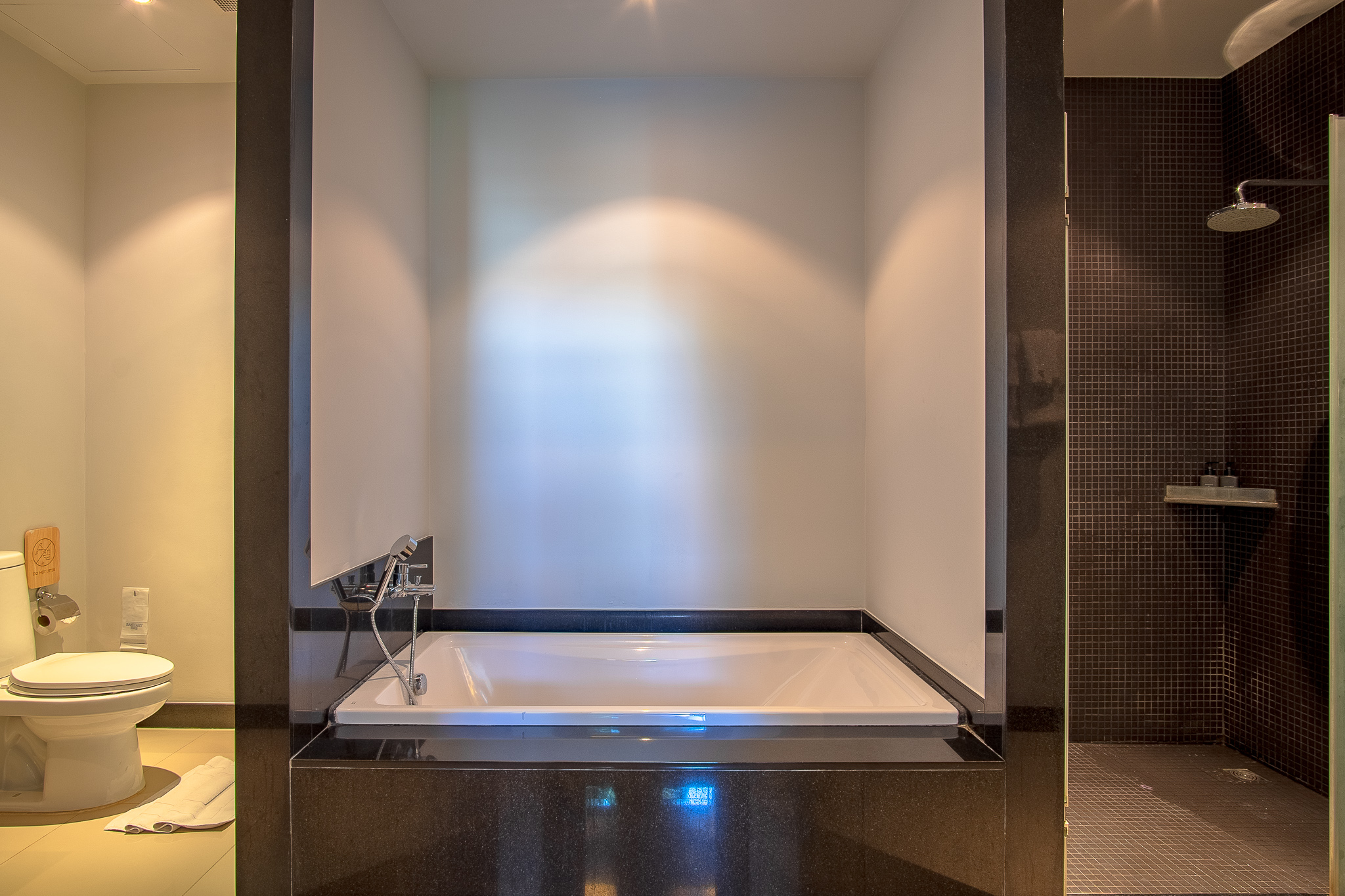 Reduced from 9,900,000 THB modern 2 bedrooms villa (SUC-1106) image