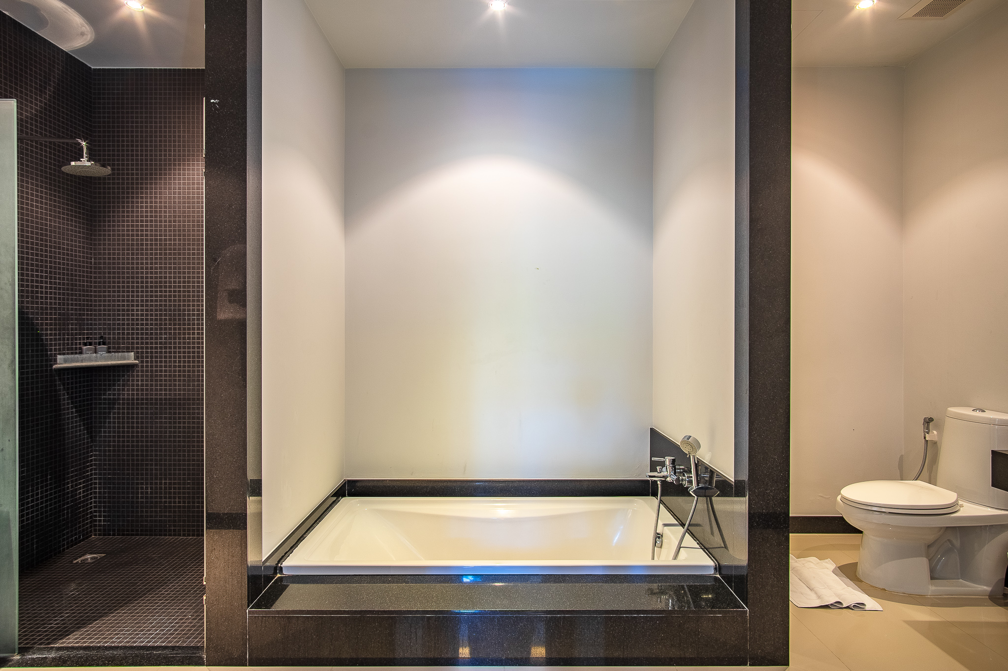 Price reduced from 9,900,000 THB for quick sale 2 bedrooms villa (SUC-1107) image