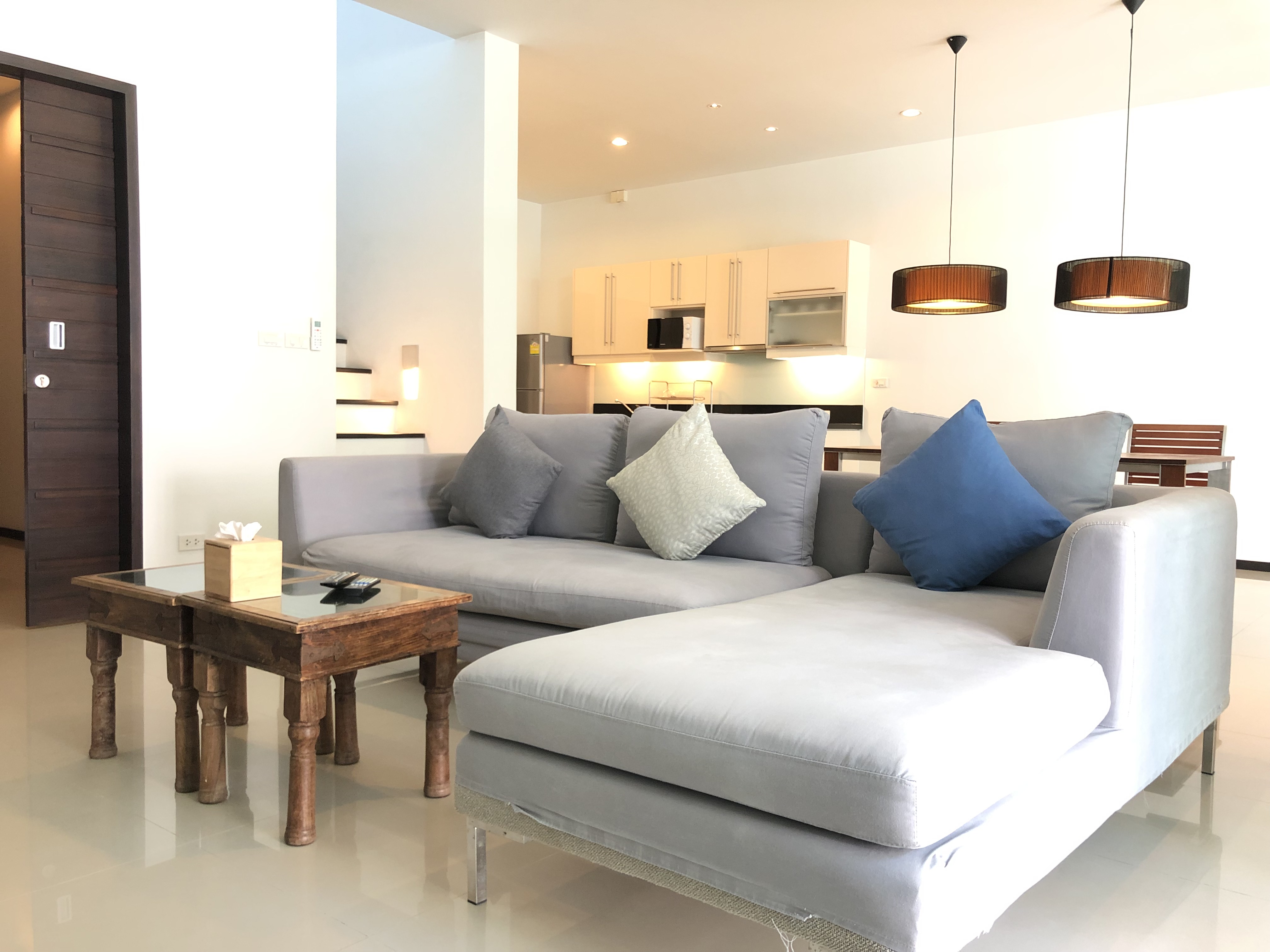 Well-appointed 3 bedrooms duplex condominium-style (SUC-1111) image