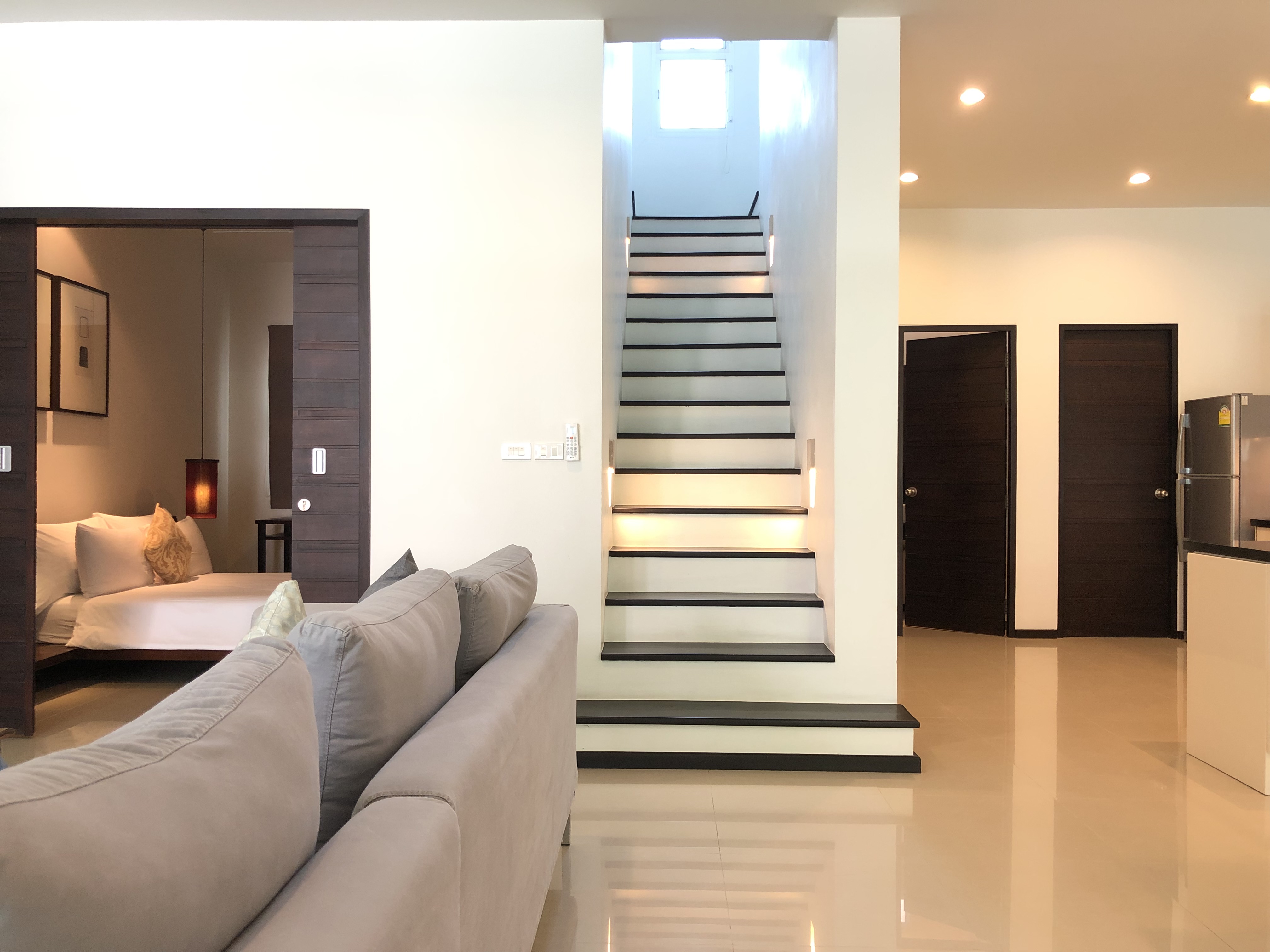 Well-appointed 3 bedrooms duplex condominium-style (SUC-1111) image