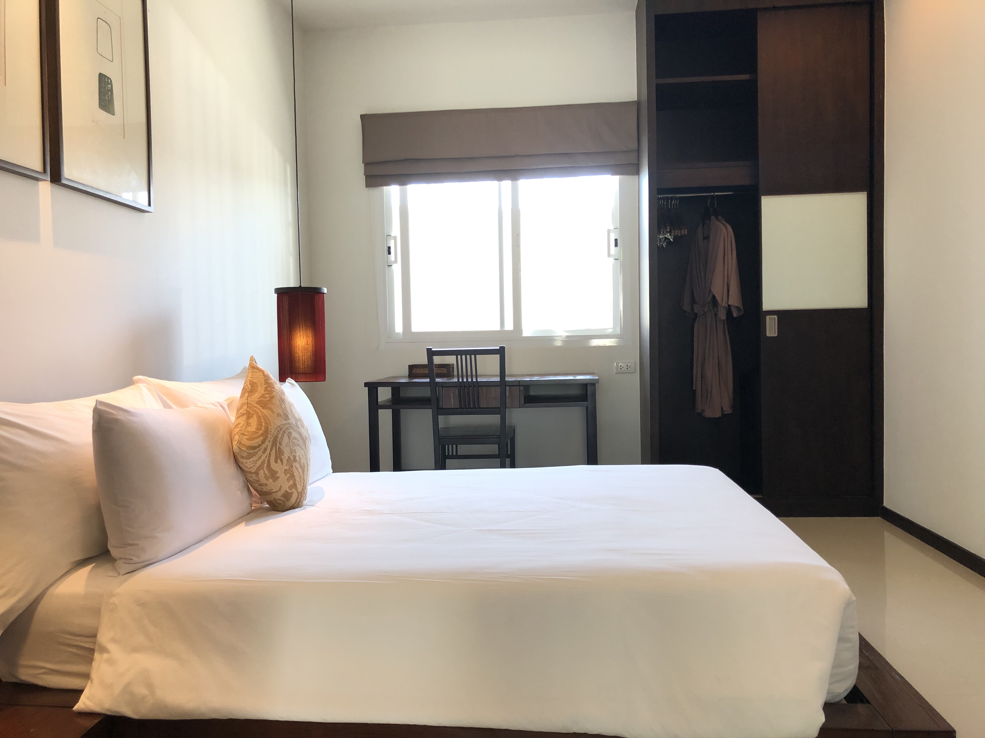 Well-appointed 3 bedrooms duplex condominium-style (SUC-1111) image