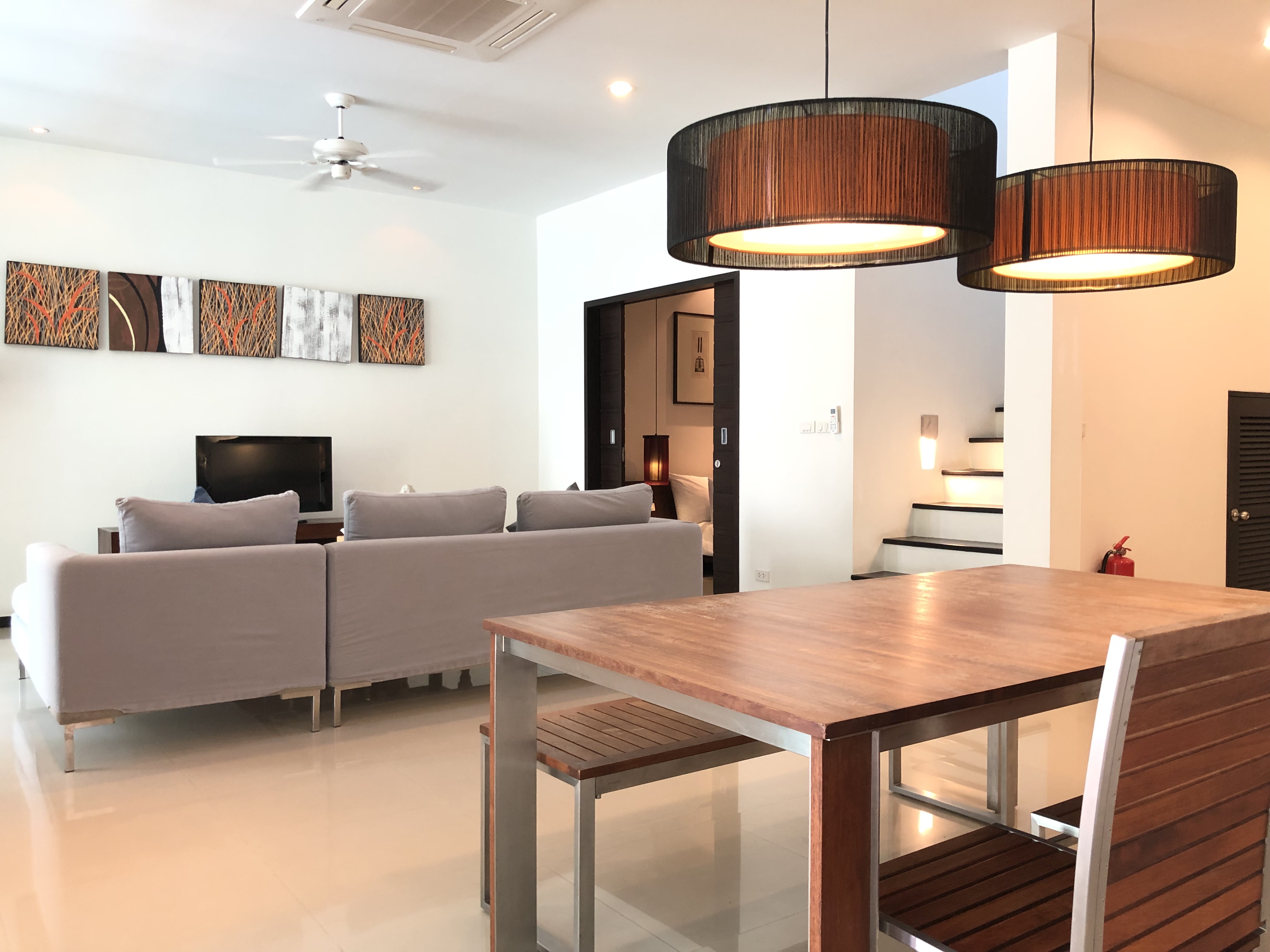 Well-appointed 3 bedrooms duplex condominium-style (SUC-1111) image