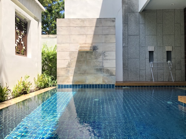 Well-appointed 3 bedrooms duplex condominium-style (SUC-1111) image