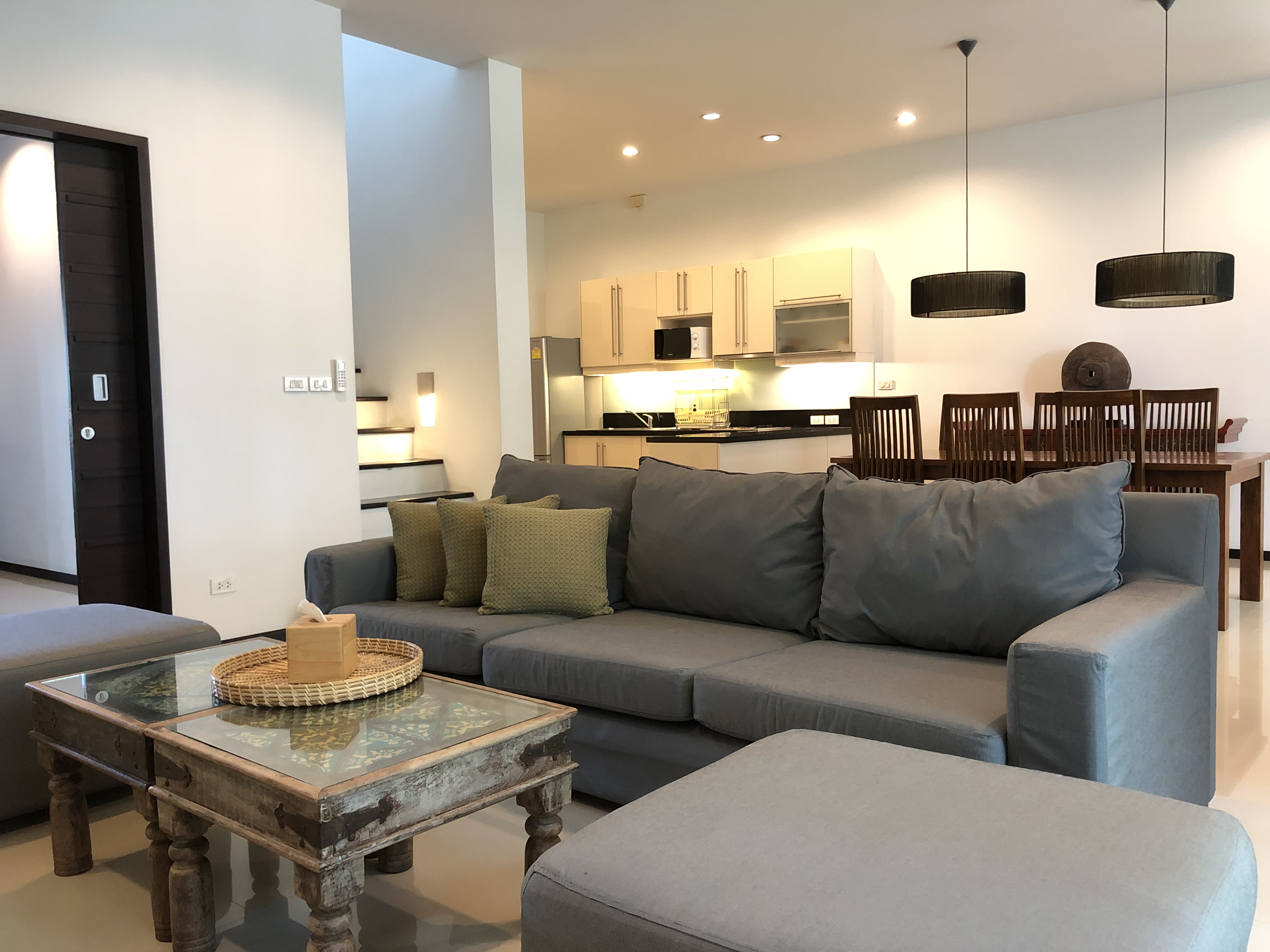 Modern comfort 3 bedrooms duplex condominium-style (SUC-1112) image