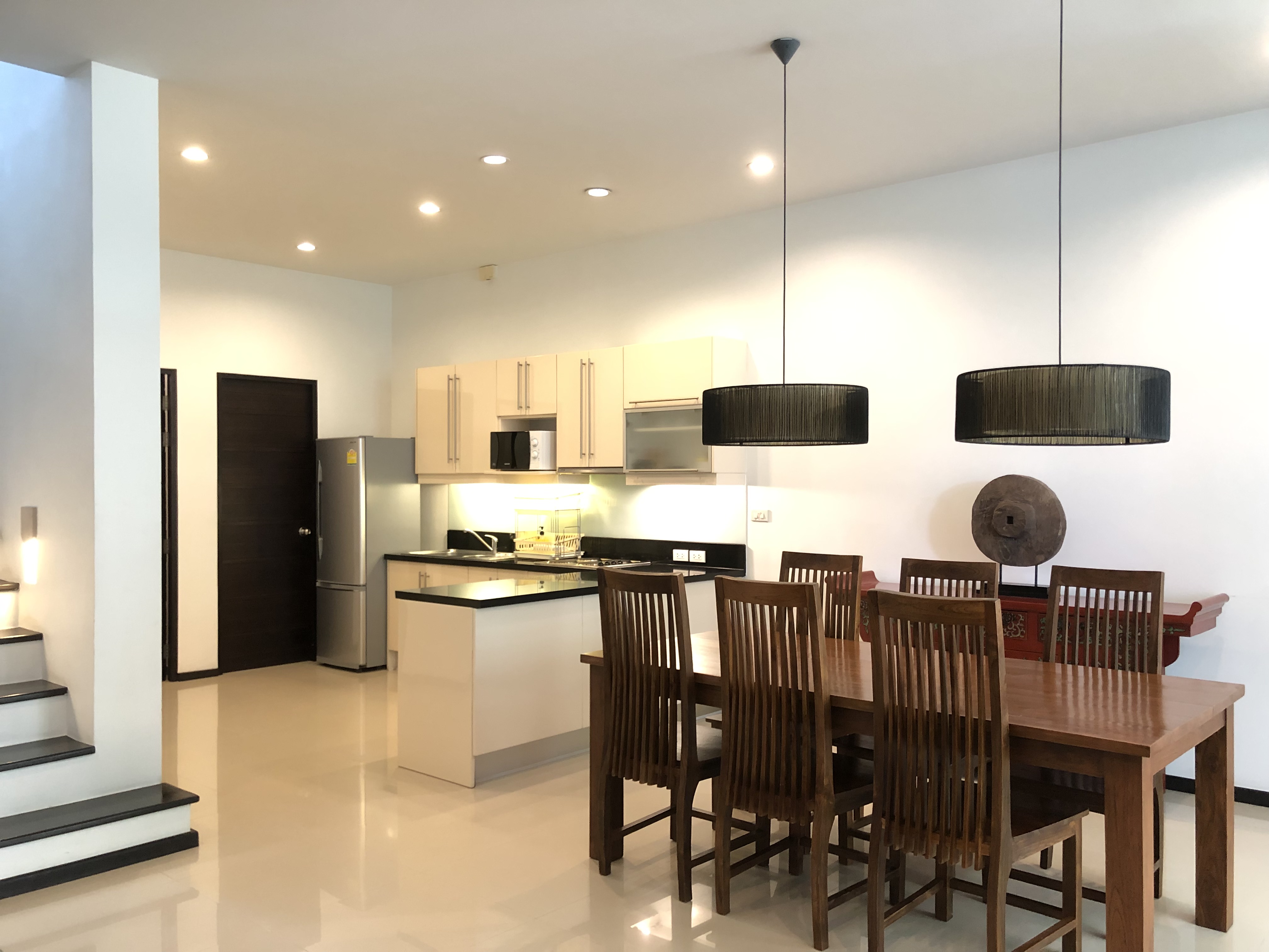 Modern comfort 3 bedrooms duplex condominium-style (SUC-1112) image