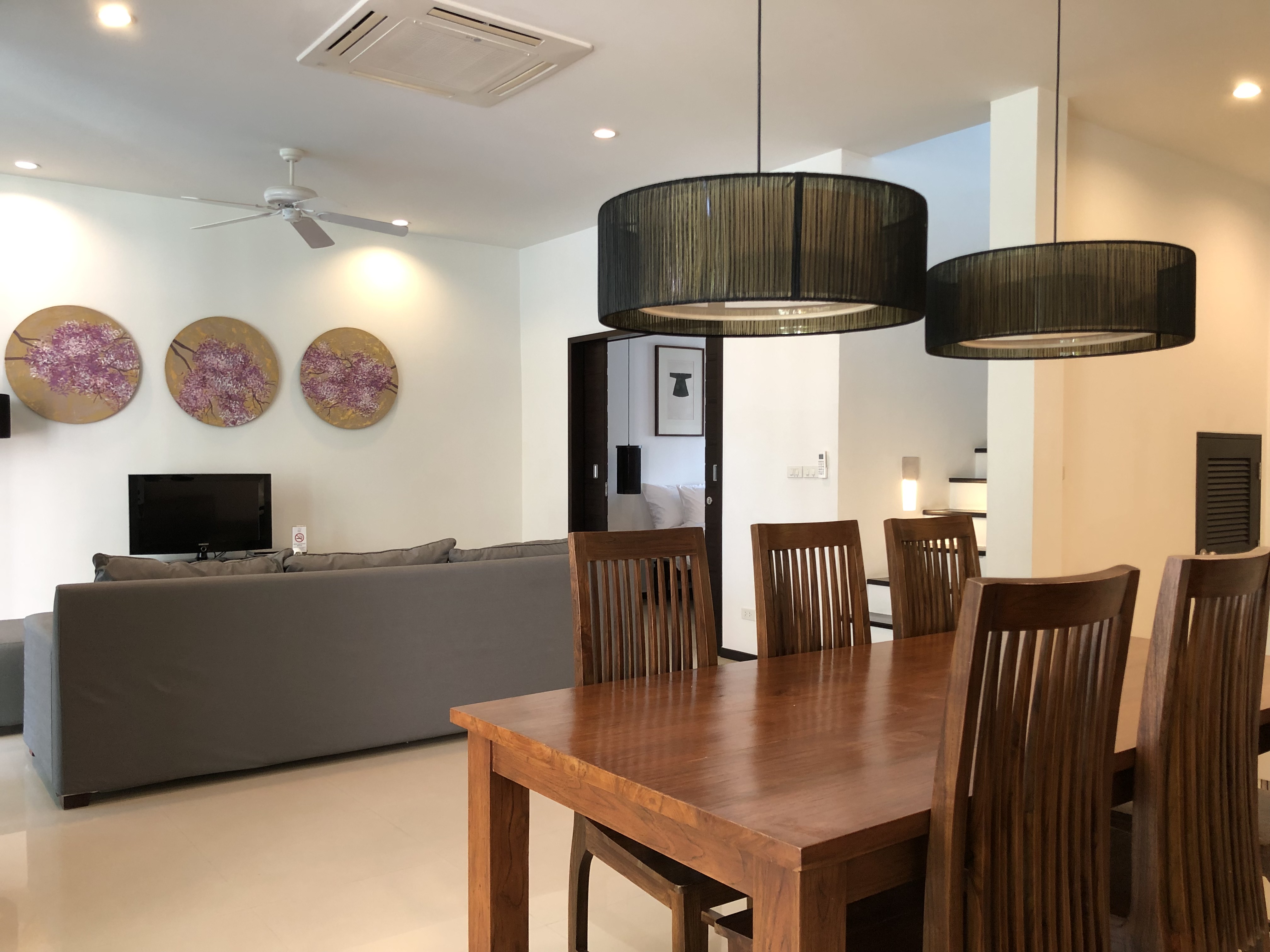 Modern comfort 3 bedrooms duplex condominium-style (SUC-1112) image