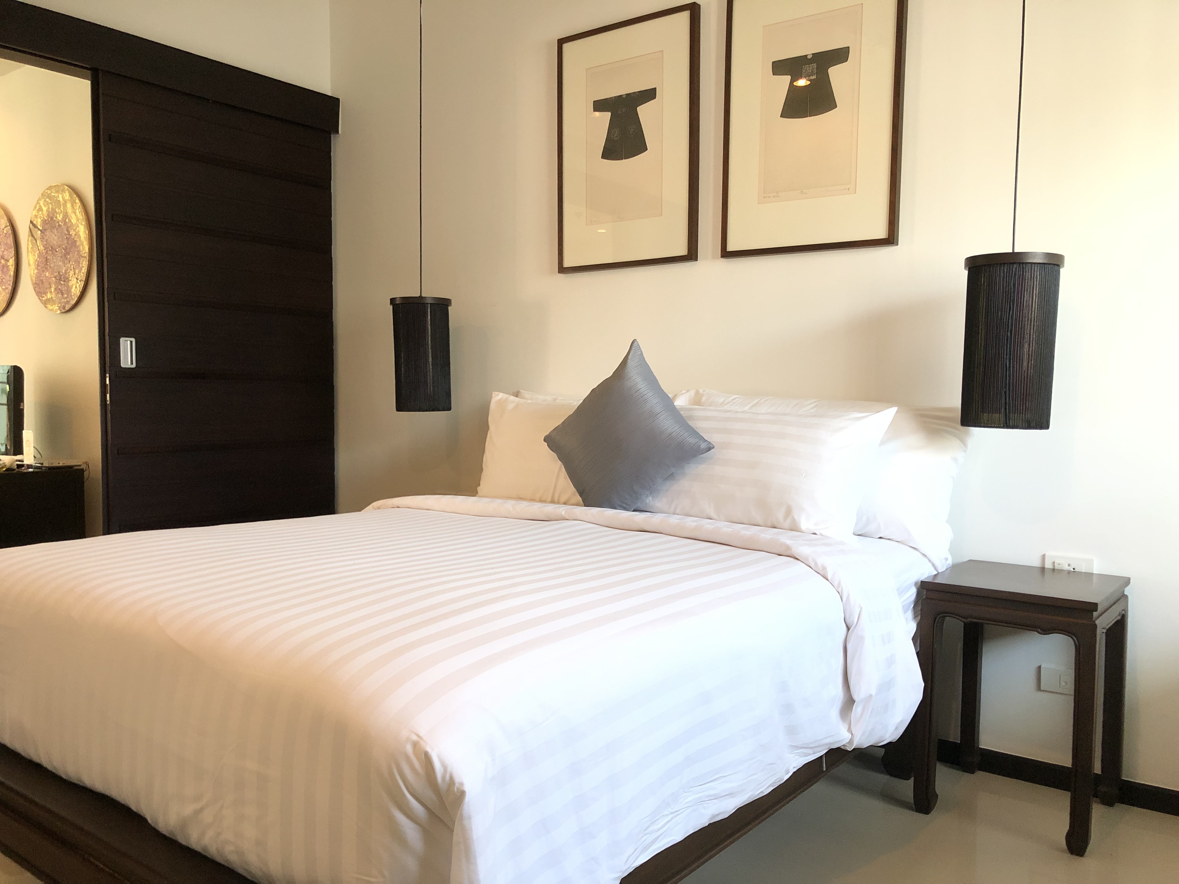 Modern comfort 3 bedrooms duplex condominium-style (SUC-1112) image