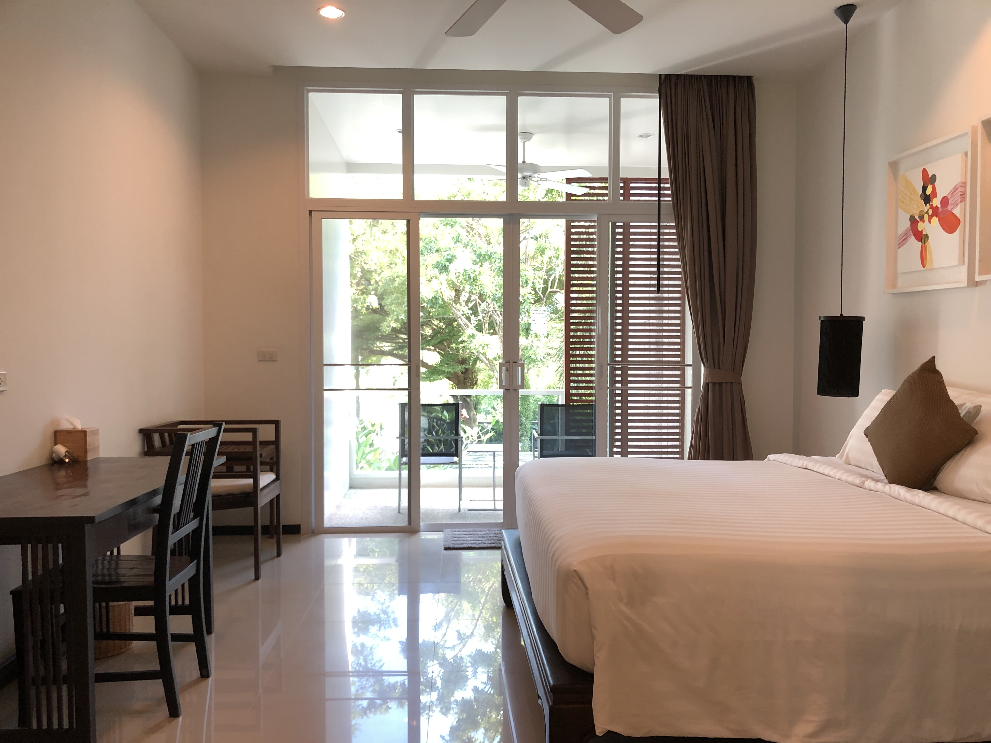 Modern comfort 3 bedrooms duplex condominium-style (SUC-1112) image