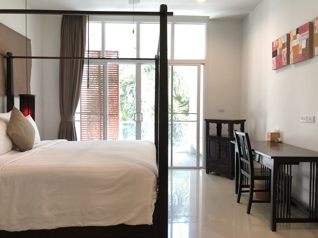 Modern comfort 3 bedrooms duplex condominium-style (SUC-1112) image