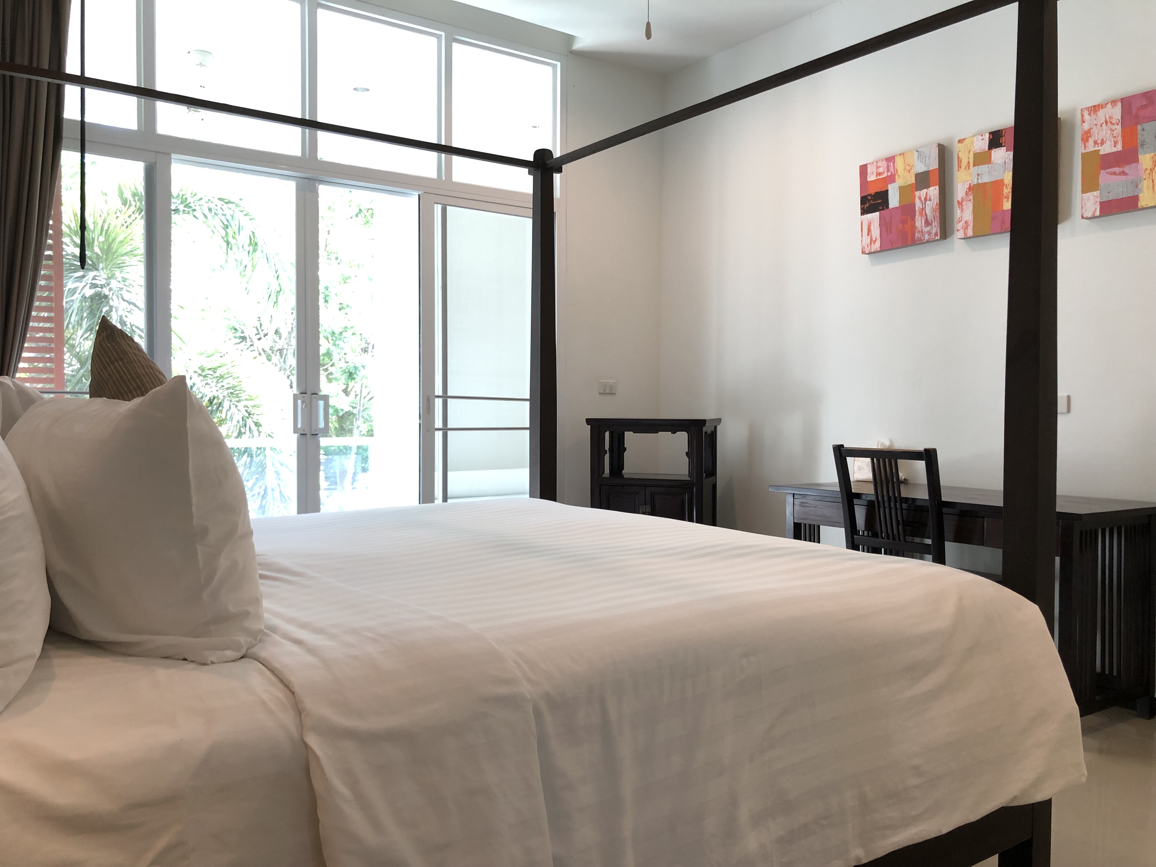 Modern comfort 3 bedrooms duplex condominium-style (SUC-1112) image