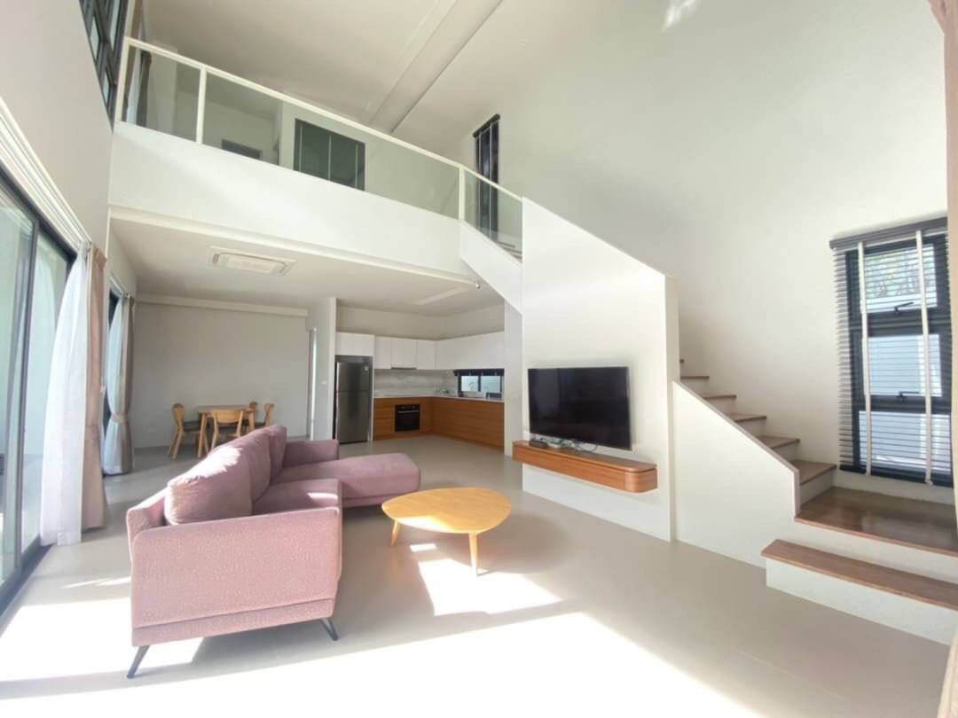 MODERN 3-BEDROOM POOL VILLA IN SOI PASAK NEAR BLUE TREE WATER PARK FOR SALE (SUD-1115) image