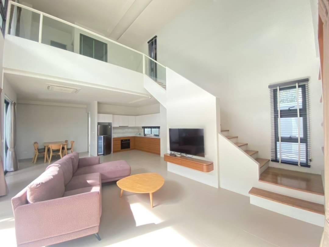 MODERN 3-BEDROOM POOL VILLA IN SOI PASAK NEAR BLUE TREE WATER PARK FOR SALE (SUD-1115) image