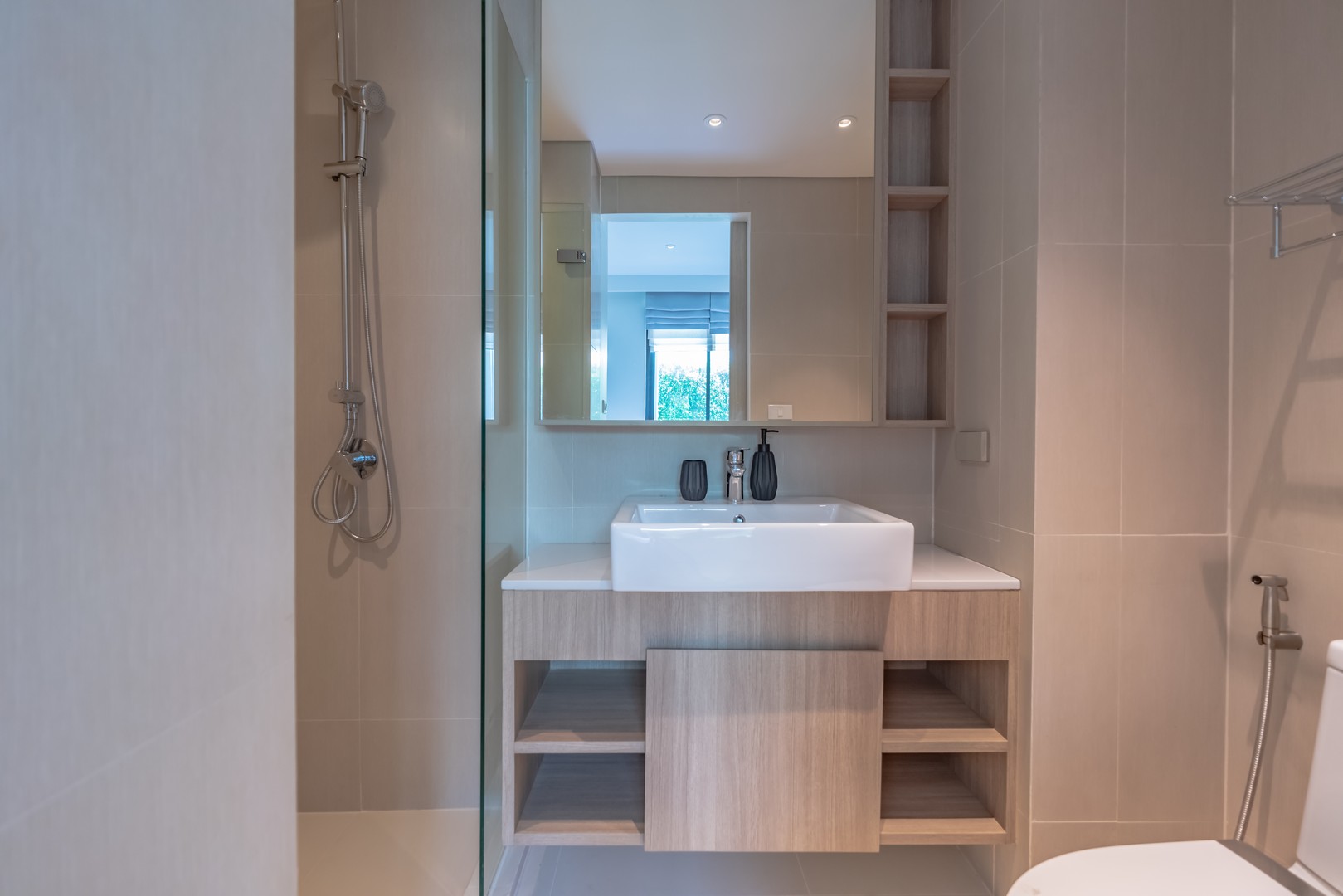 2 BEDROOM GOLF COURSE VIEW APARTMENT IN SKY PARK (SUC-1117) image