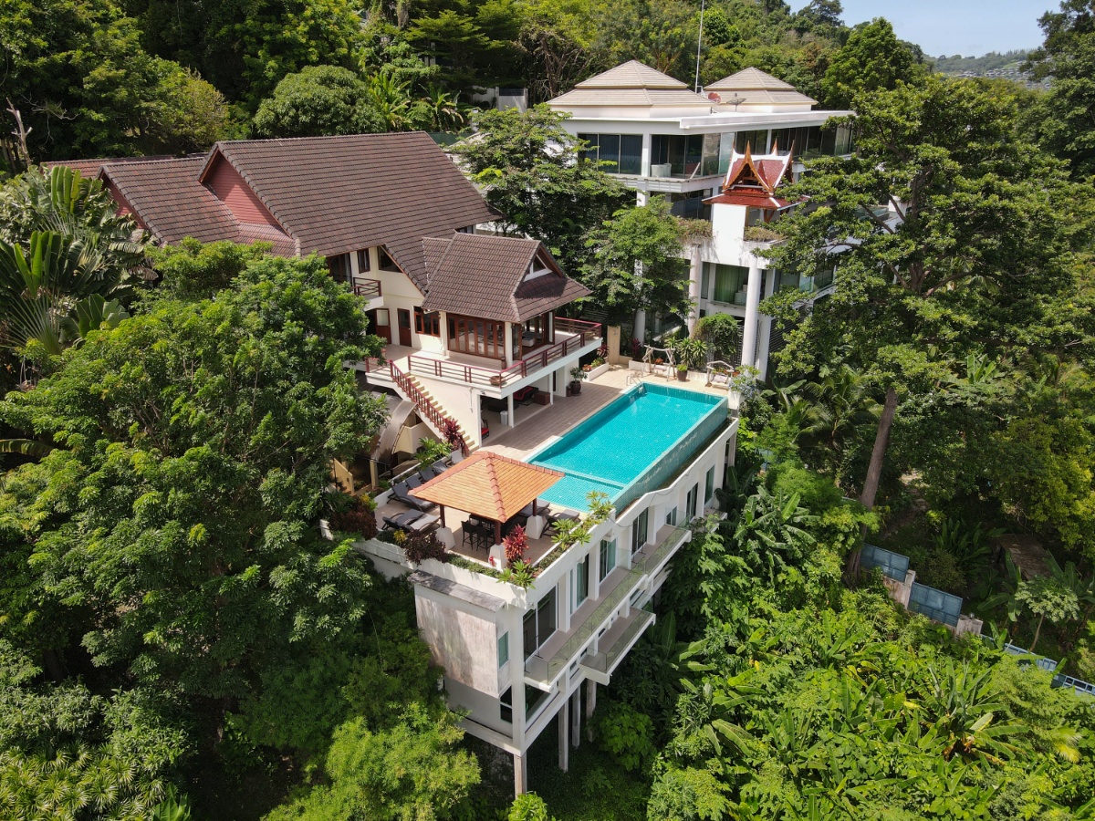 Facing west across the center of patong bay Villa Yoosook (SUC-1118) image
