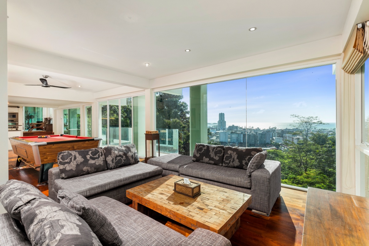 Facing west across the center of patong bay Villa Yoosook (SUC-1118) image