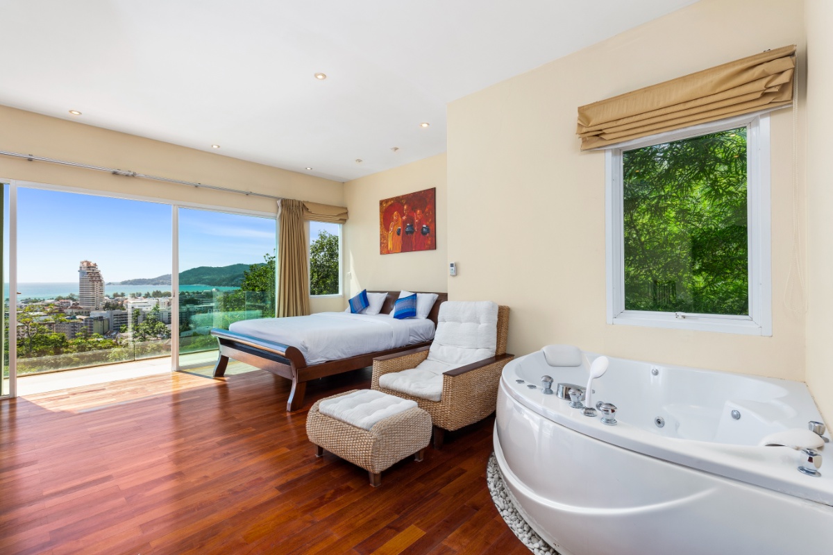 Facing west across the center of patong bay Villa Yoosook (SUC-1118) image