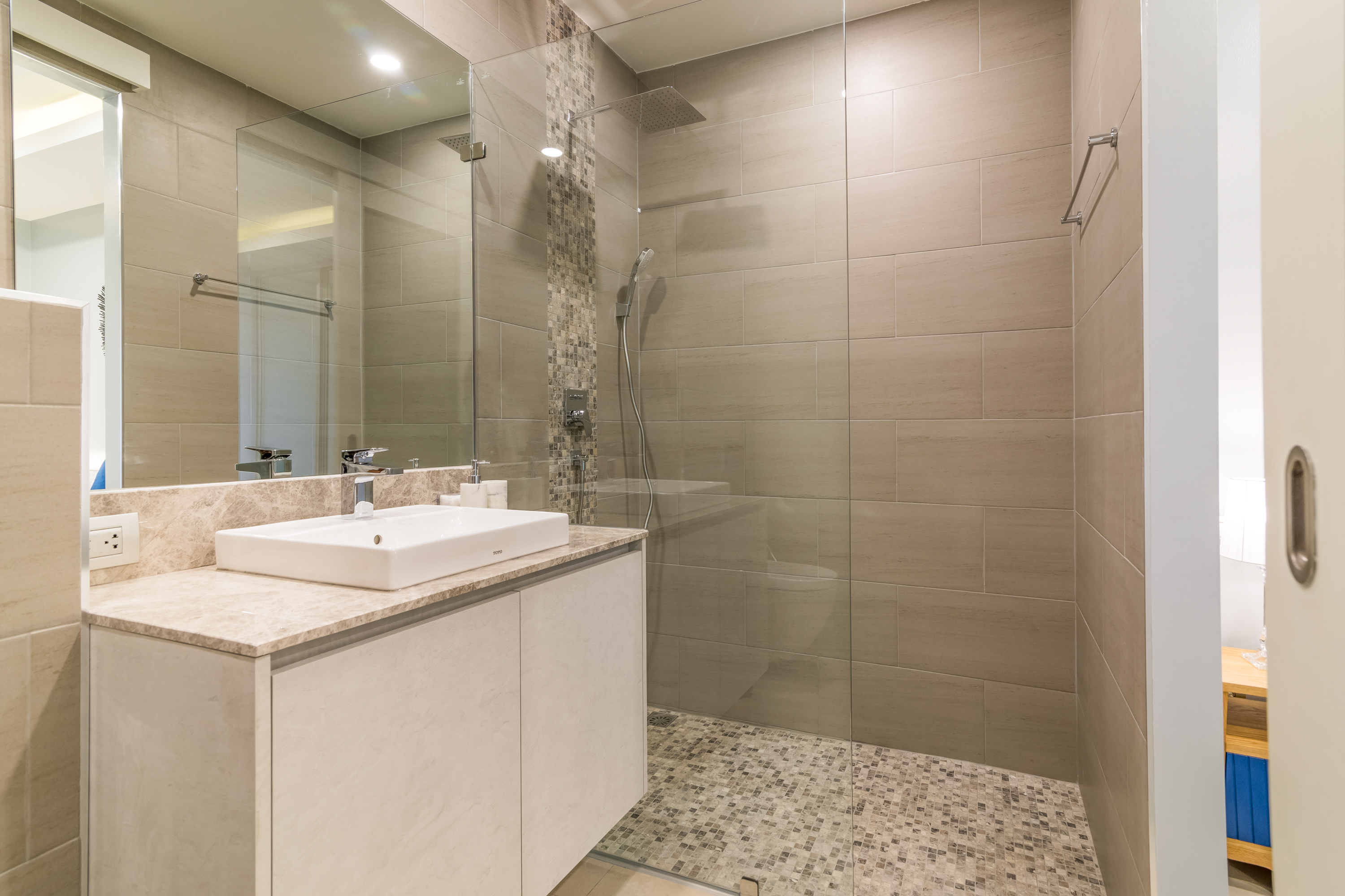 Sea View Condominiums overlooking Surin Bay (SUC-1120) image