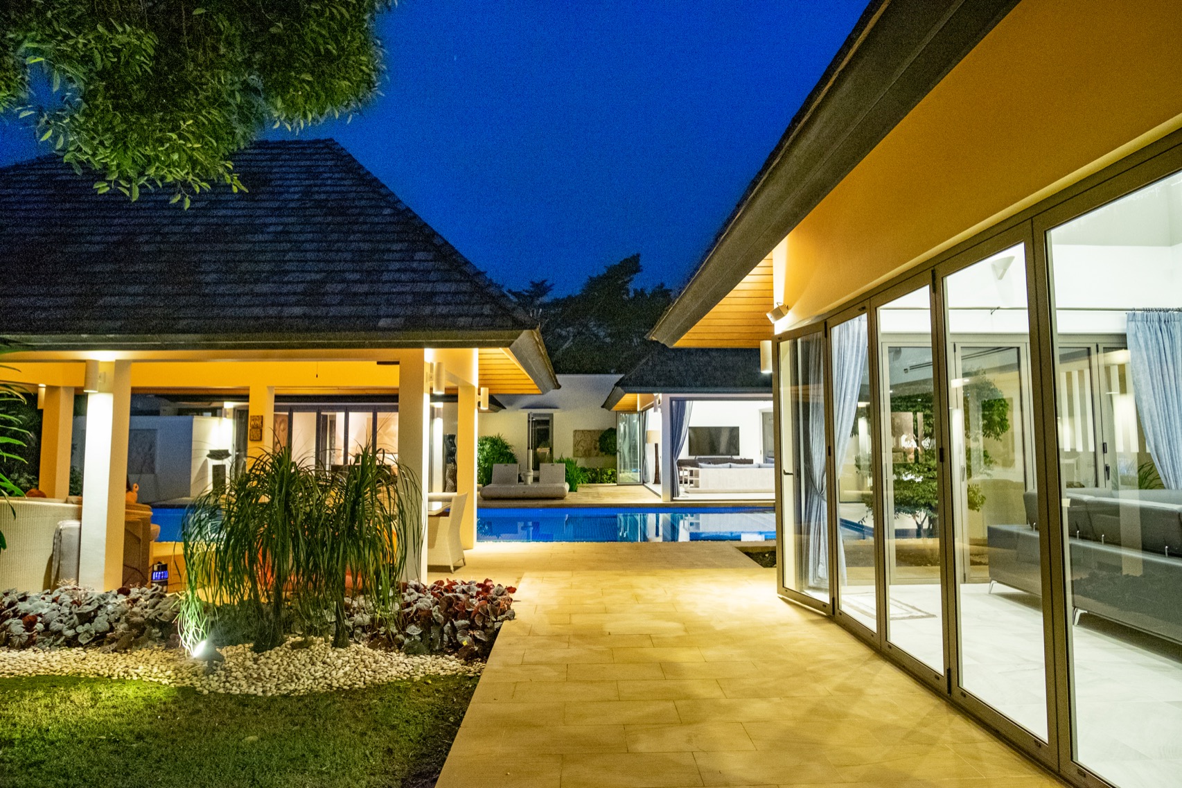 Luxury villa amidst spaciously lush tropical gardens (SUC-1122) image