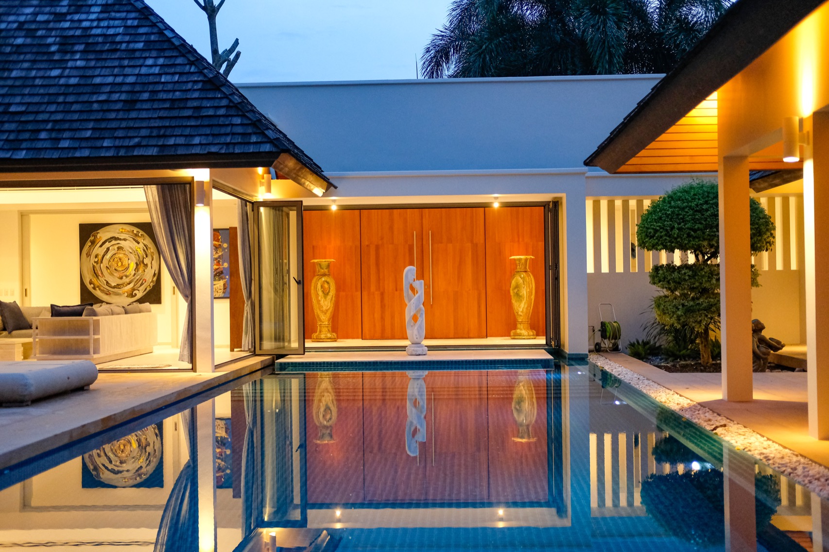 Luxury villa amidst spaciously lush tropical gardens (SUC-1122) image