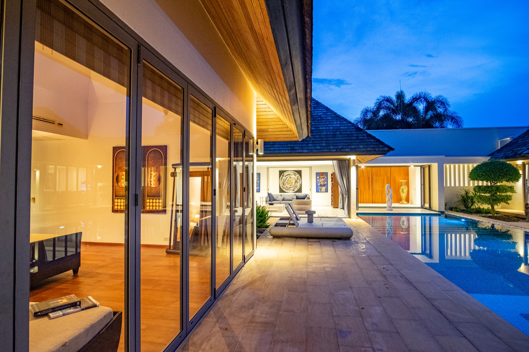 Luxury villa amidst spaciously lush tropical gardens (SUC-1122) image