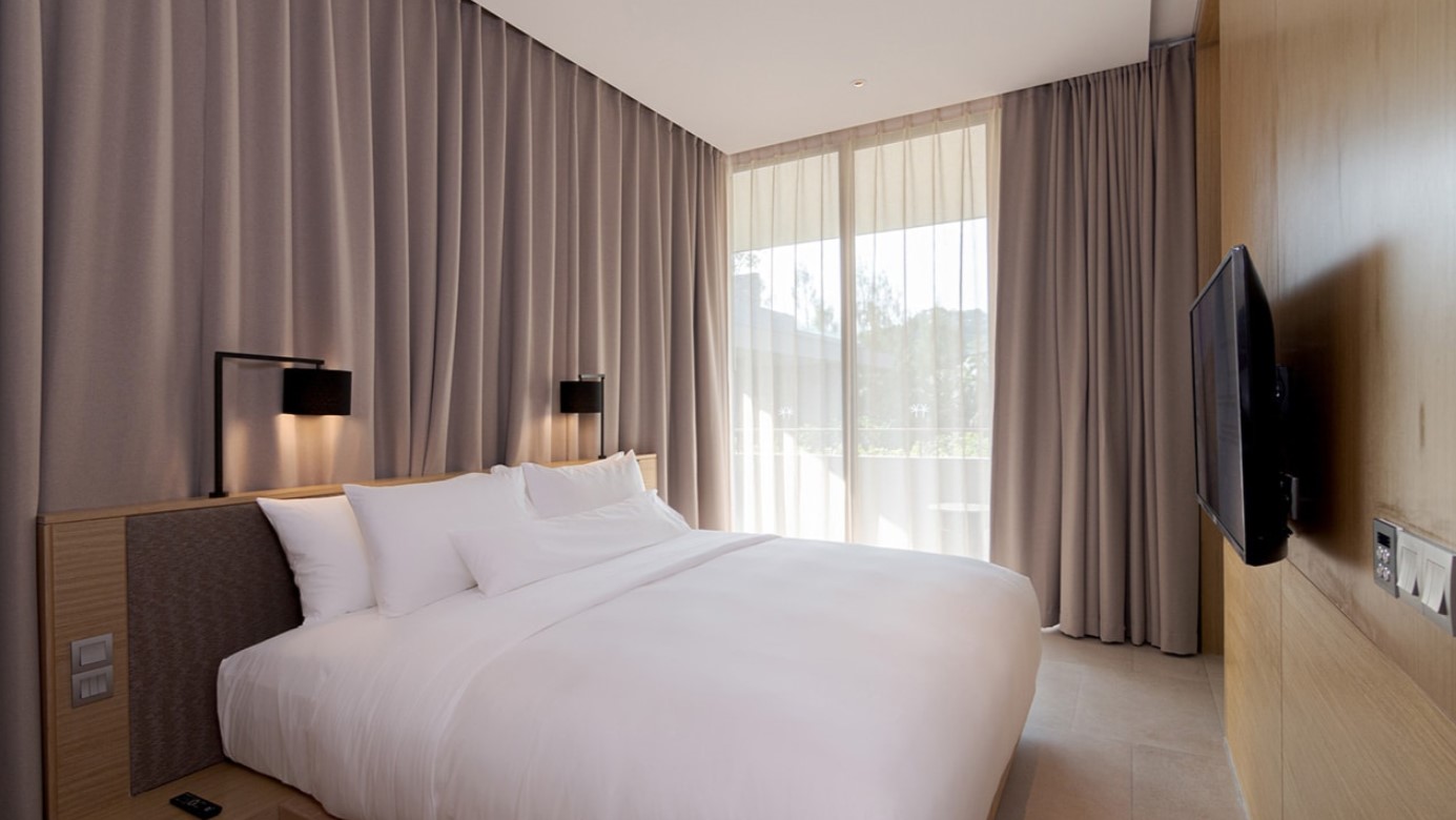 HOTEL MANAGED BEACHFRONT CONDOMINIUM IN KAMALA BEACH (SUP-1124) image