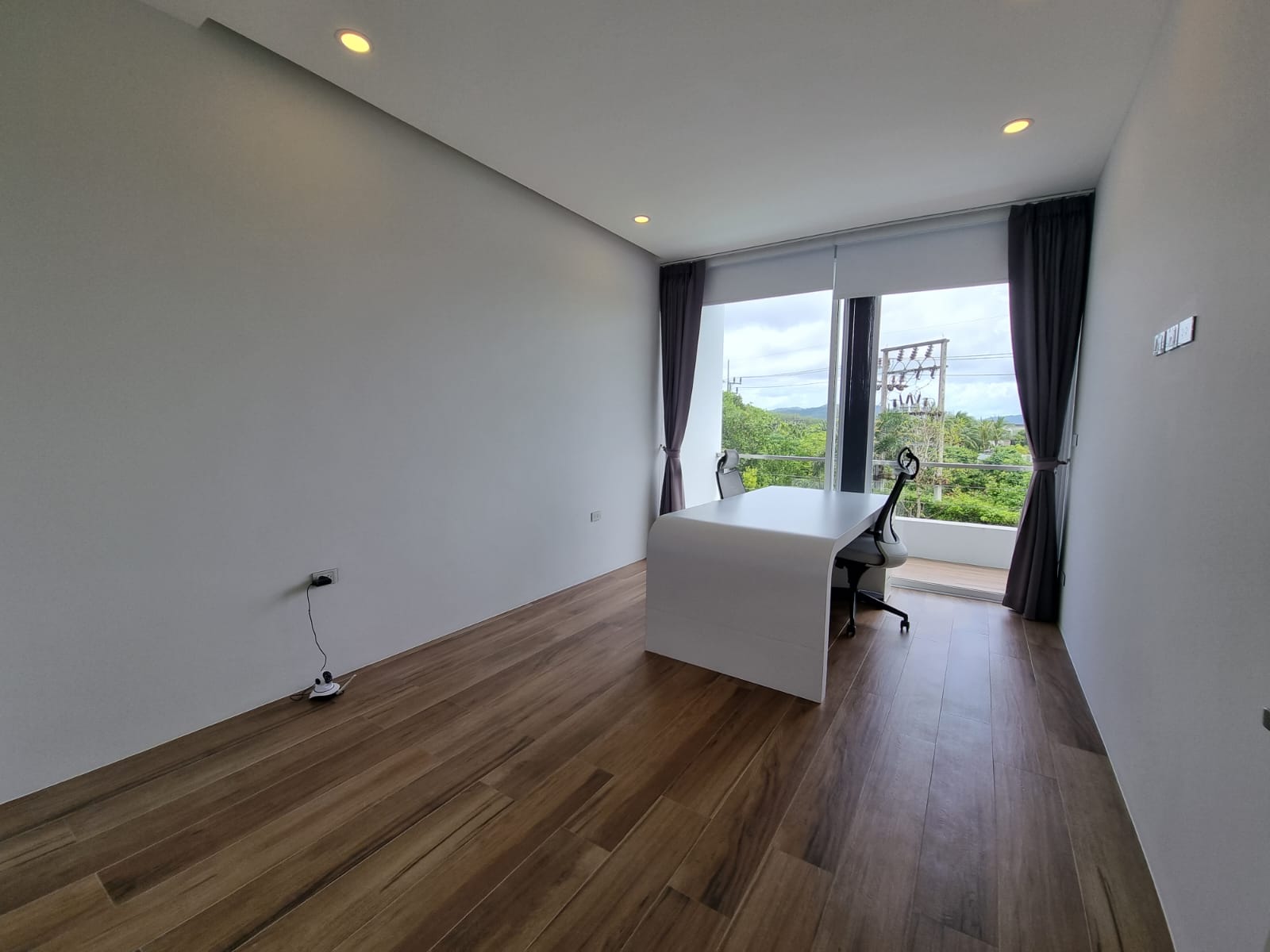 Modern 4 bedroom pool villa in pasak (SUD-1127) image