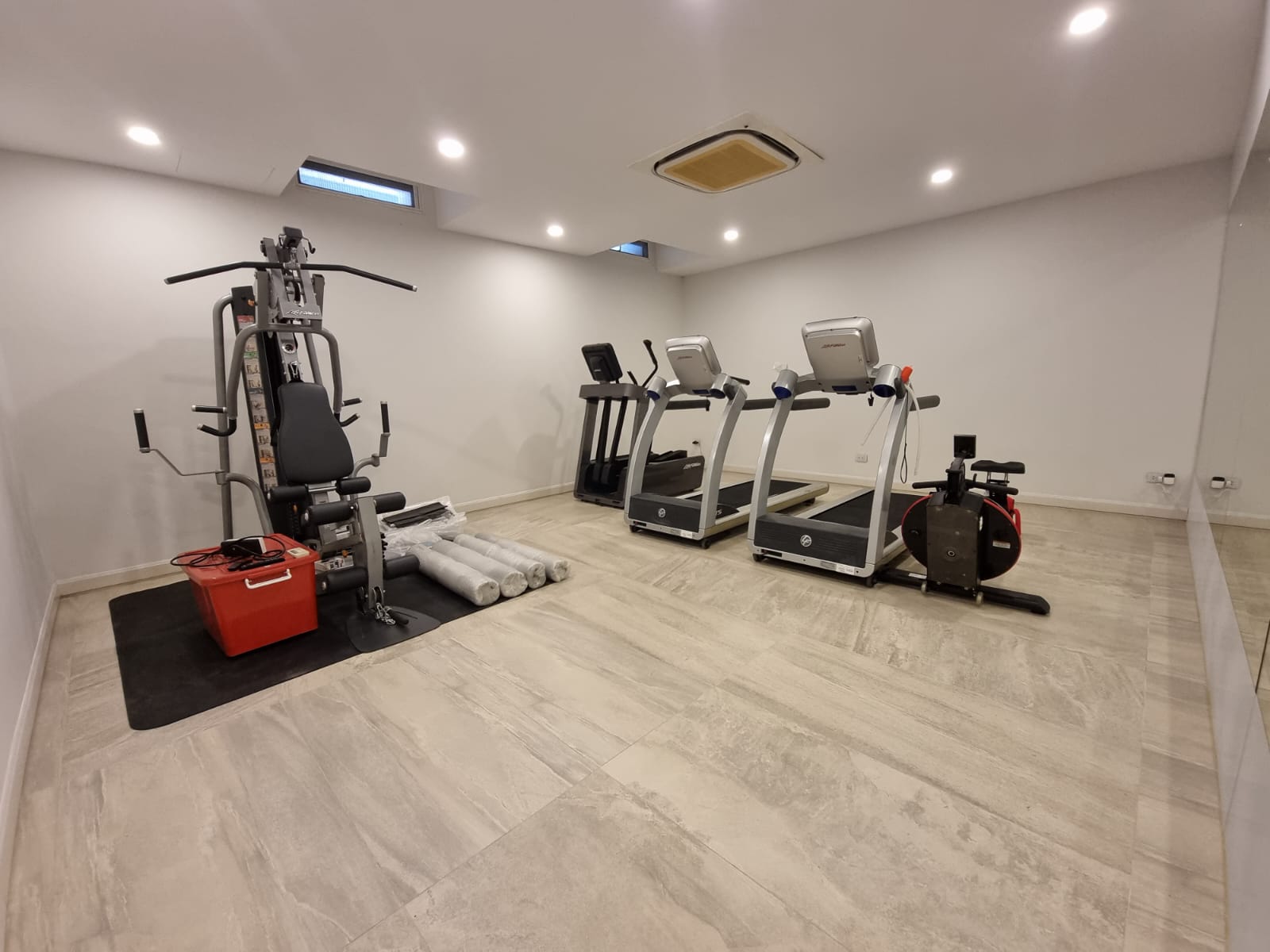 Modern 4 bedroom pool villa in pasak (SUD-1127) image