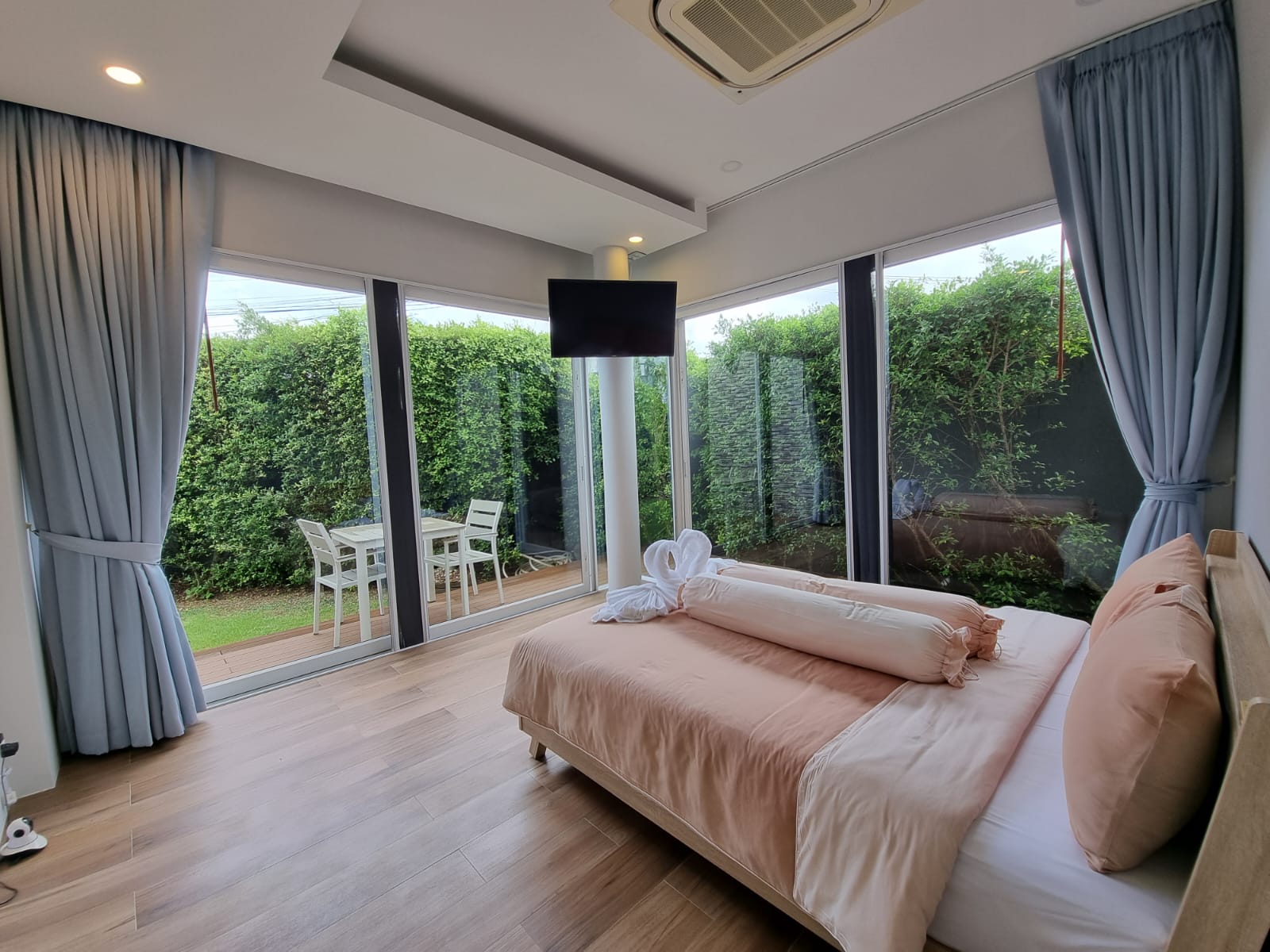 Modern 4 bedroom pool villa in pasak (SUD-1127) image