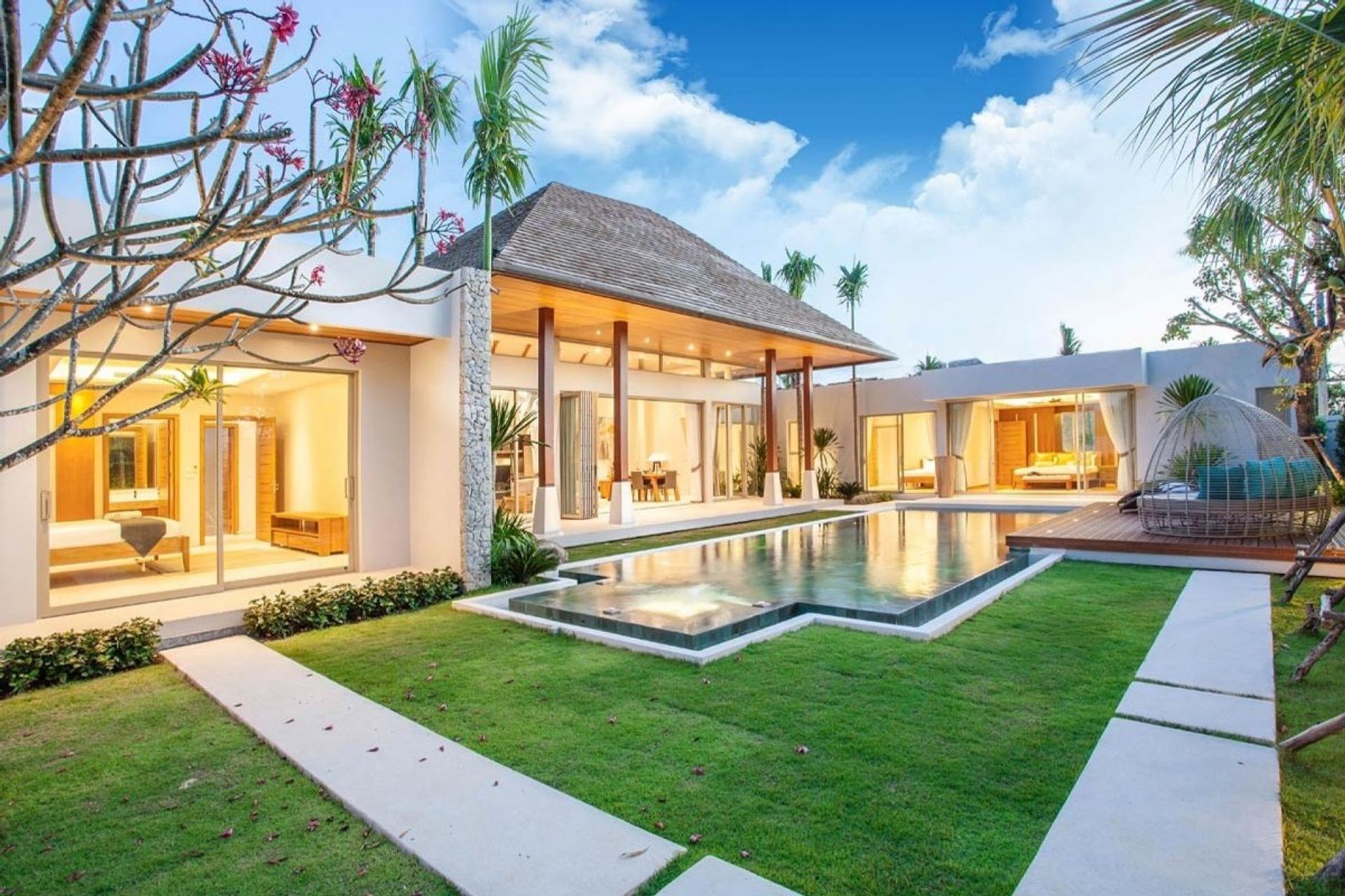 LUXURY LIVING  WITHIN THE NATURE BALINESE STYLE VILLA (SUP-1128) image