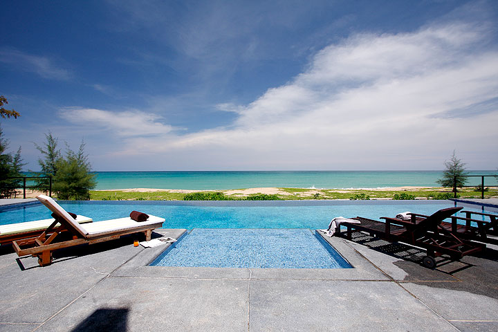 Absolute Beachfront Villa in Maikhao,Phuket (SUD-1133) image