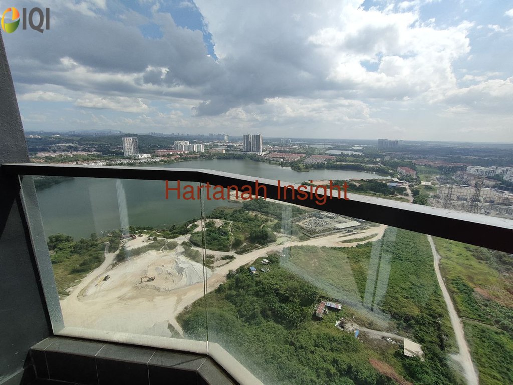 Aurora Residence Lakeside image