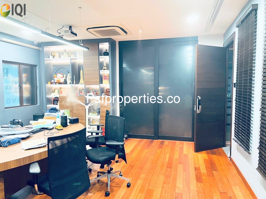 Bukit Jelutong Commercial Centre image