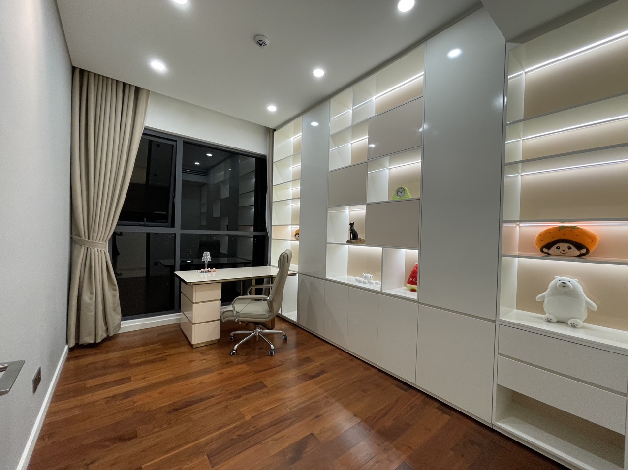 Q2 THAO DIEN, 4 BEDROOMS, FULLY FURNISHED, RIVER VIEW image