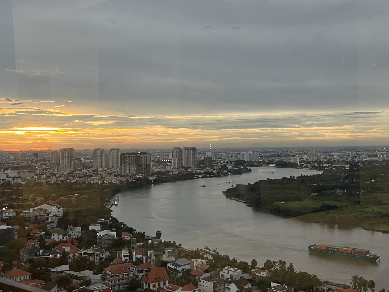 Q2 THAO DIEN, 4 BEDROOMS, FULLY FURNISHED, RIVER VIEW image