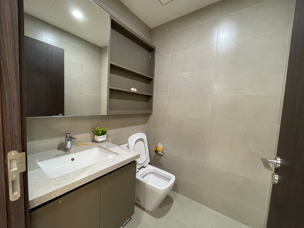 Q2 THAO DIEN, 4 BEDROOMS, FULLY FURNISHED, RIVER VIEW image