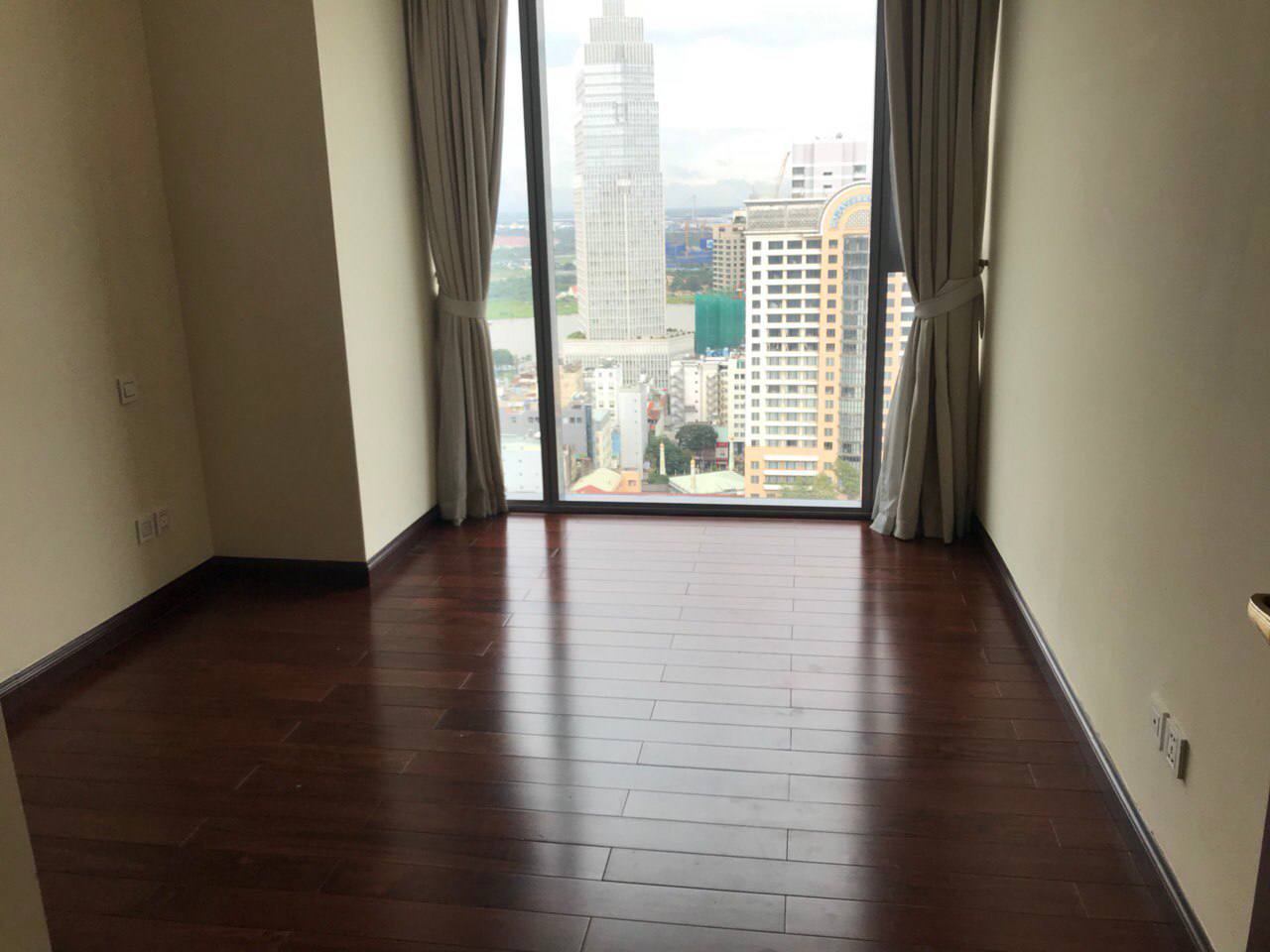 VINCOM ĐỒNG KHỞI QUẬN 1, 3 PHÒNG NGỦ, BÀN GIAO CƠ BẢN, VIEW Q1, SÔNG VÀ THỦ THIÊM image