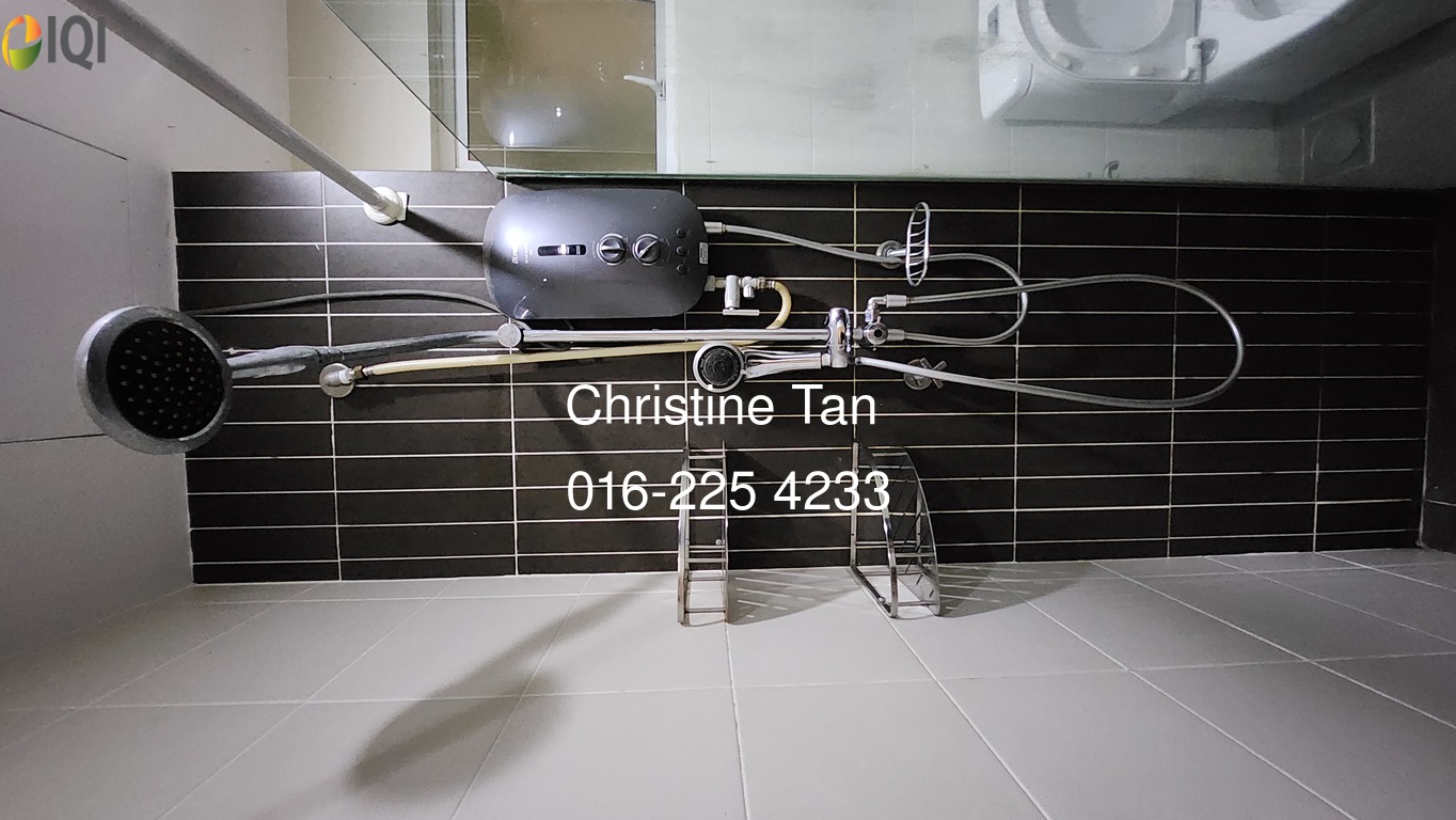 Metropolitan Square image