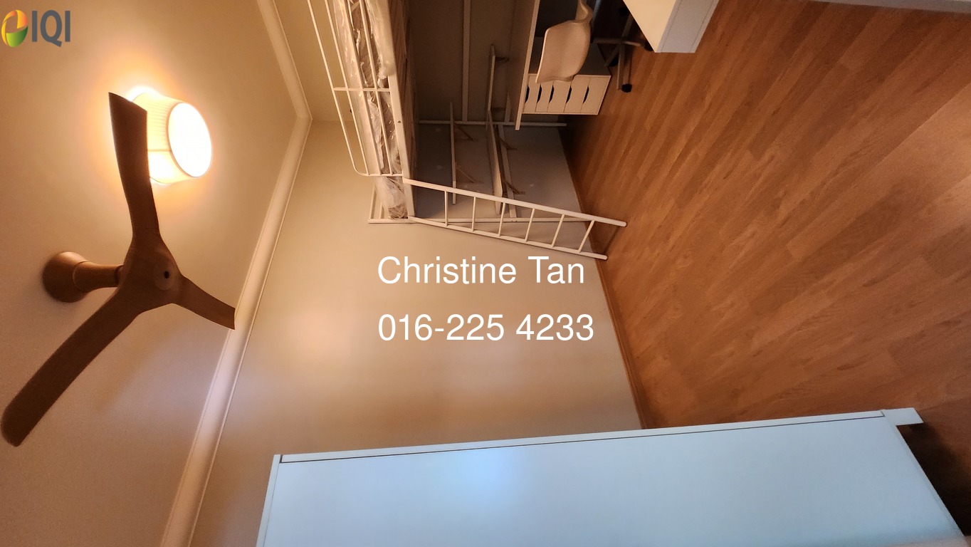 Metropolitan Square image