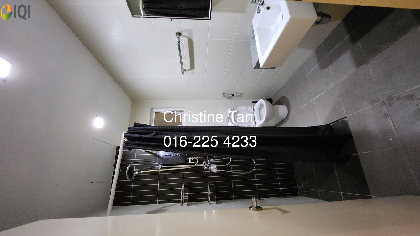 Metropolitan Square image