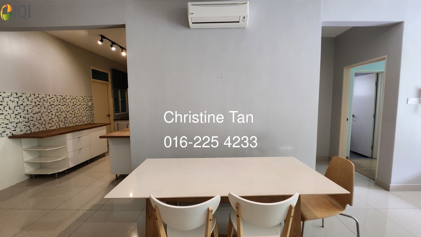 Metropolitan Square image