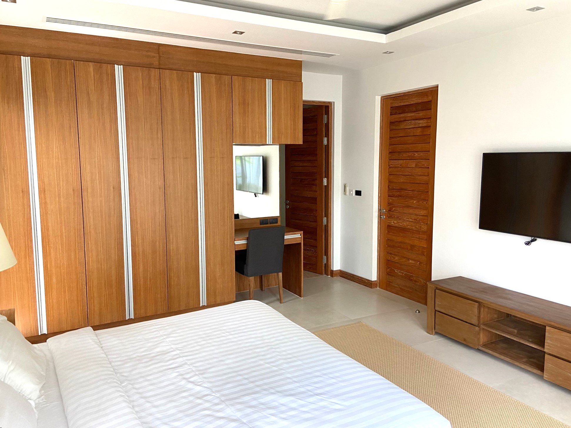 Three Bedroom Anchan Grand Residence Villa for Sale in Phuket (SUD-1137) image